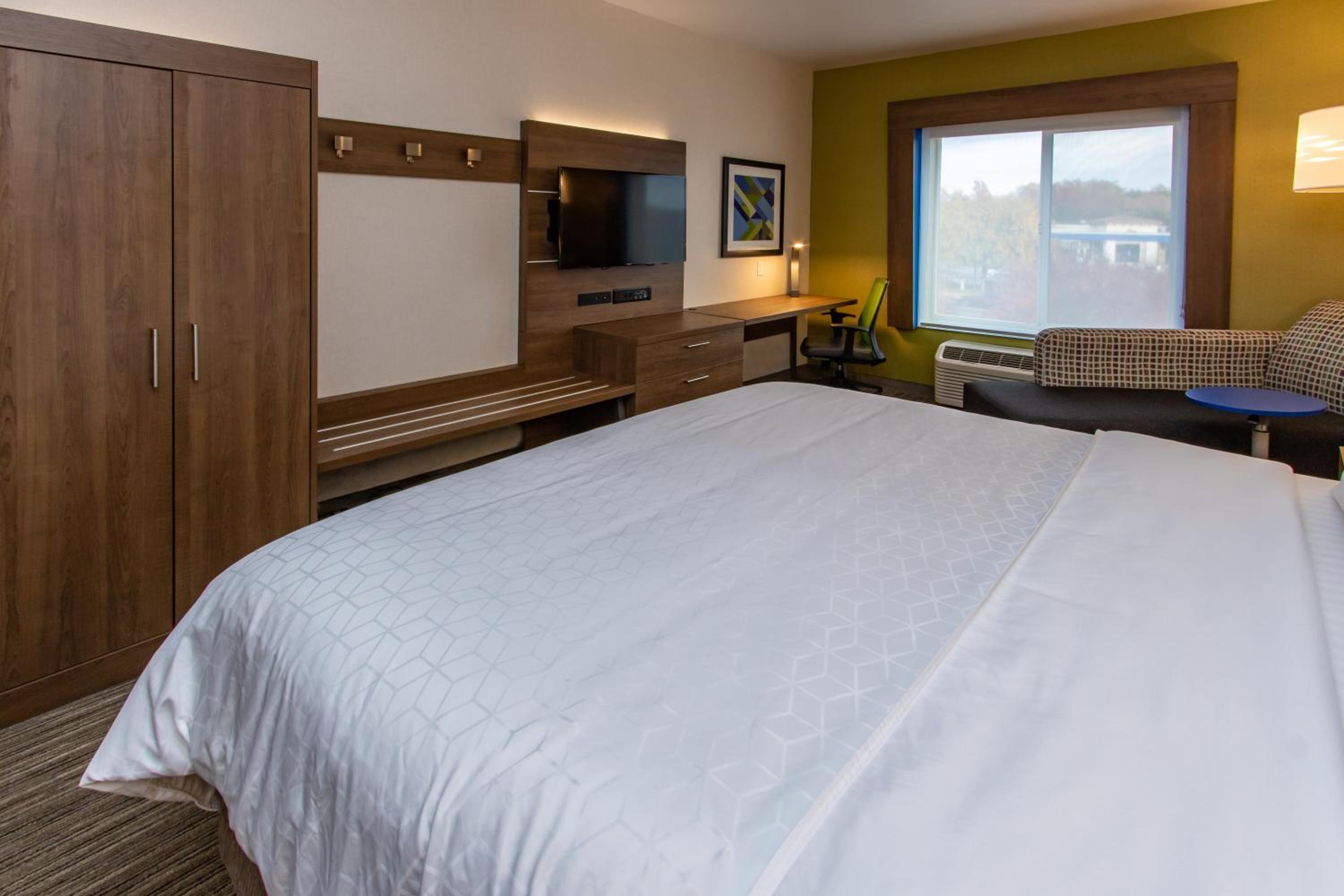 Superior King Room - Photo 15