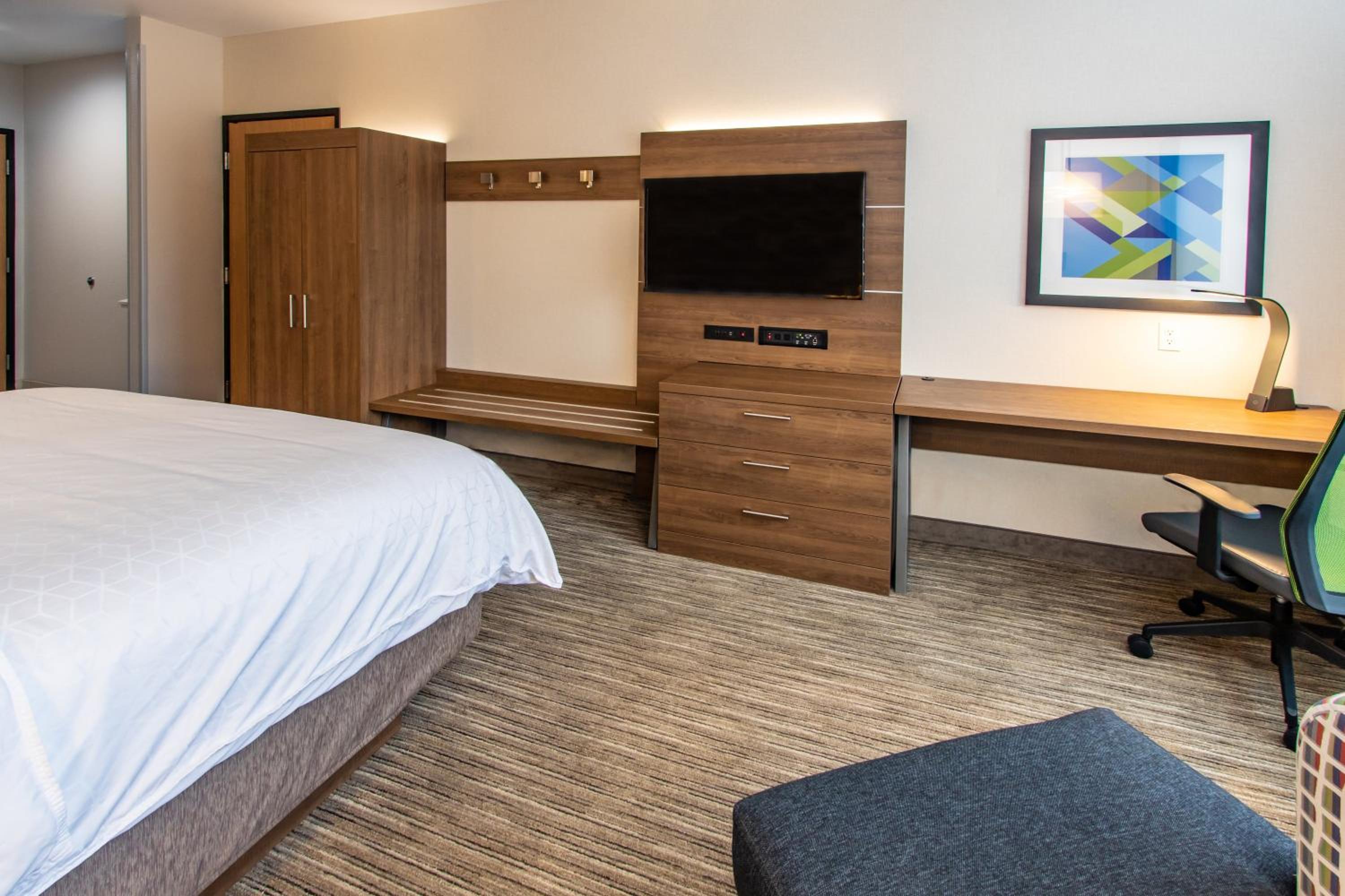 Superior King Room - Photo 20