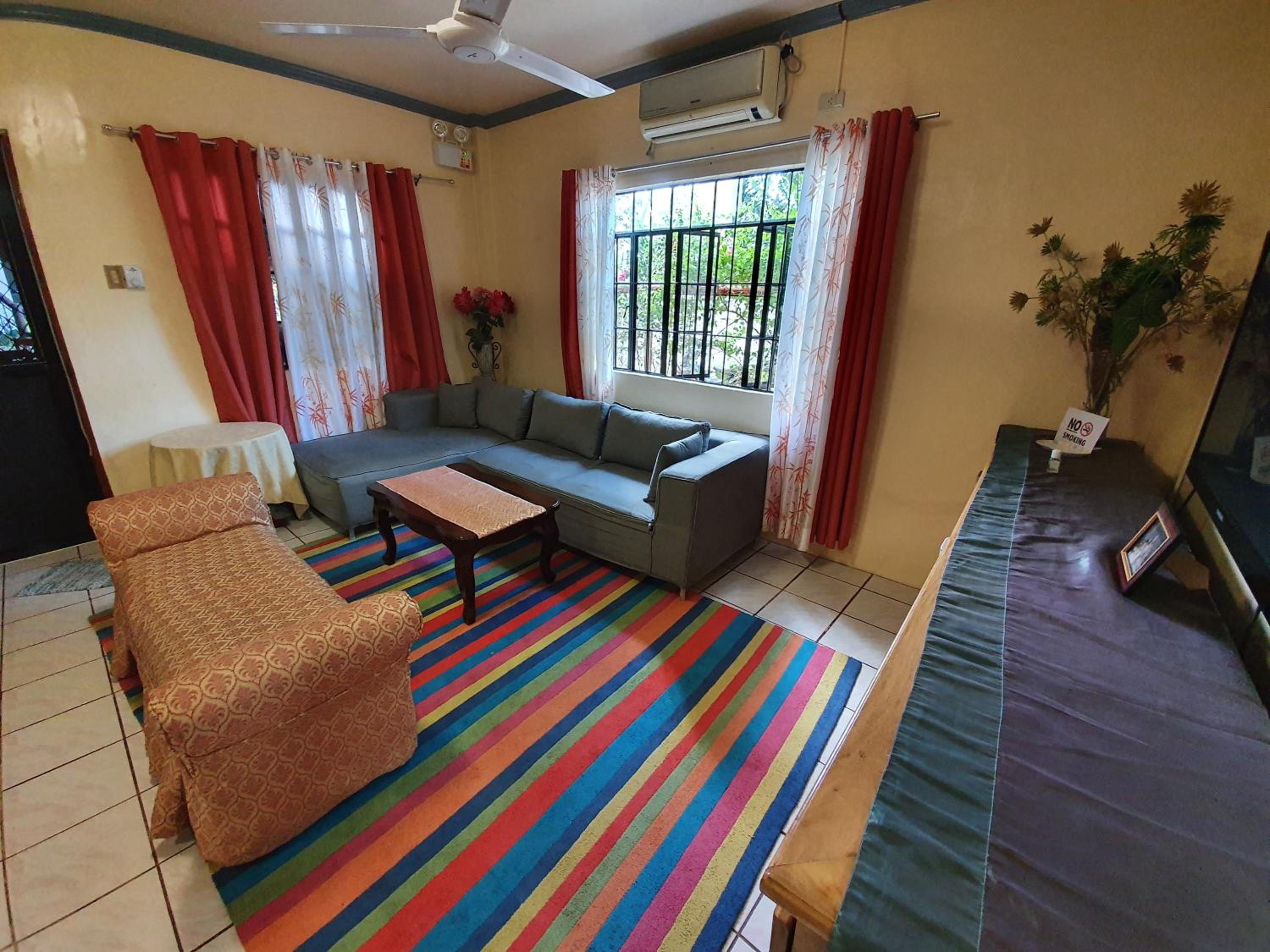 Budget Double Room - Photo 7
