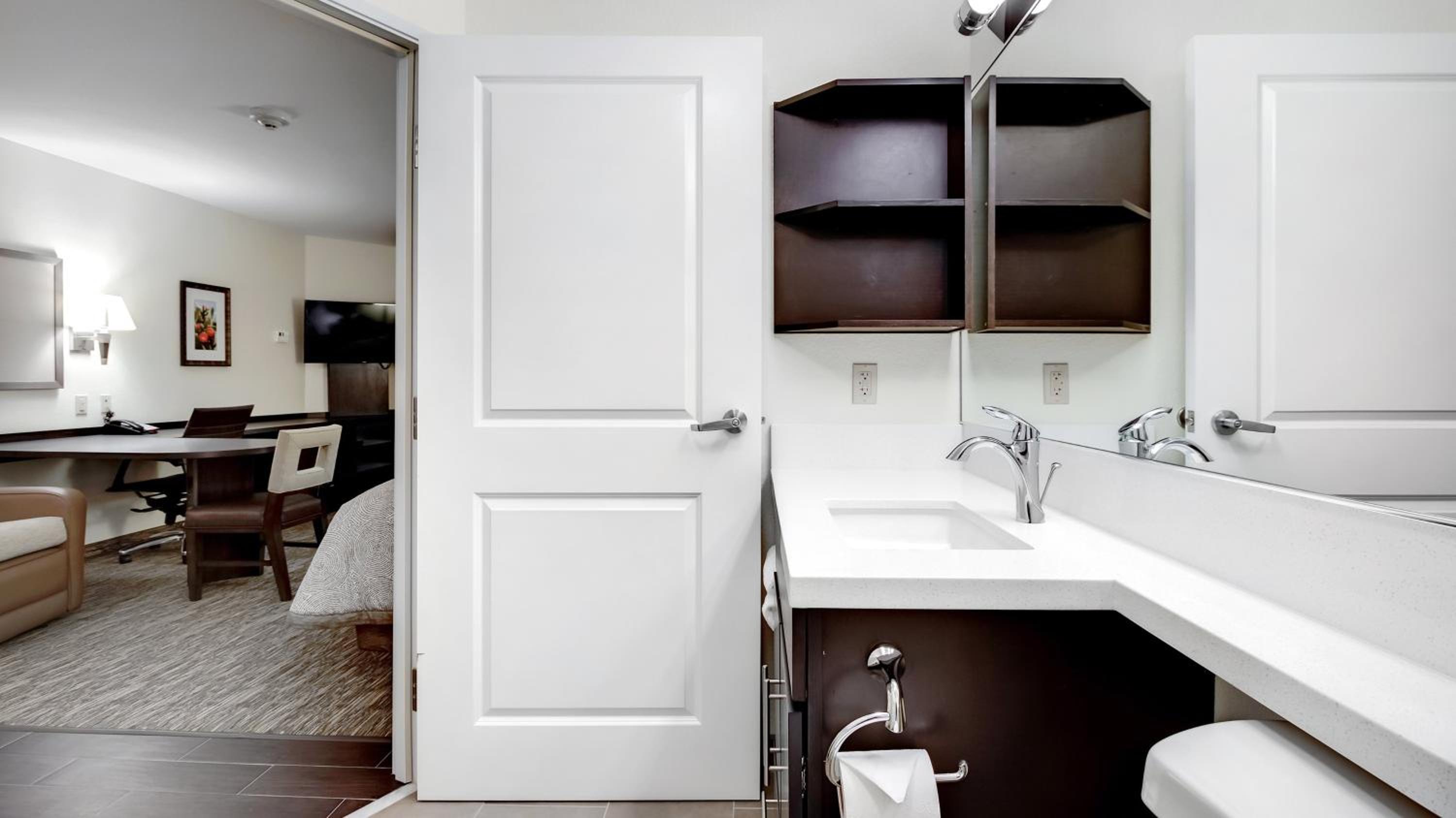 King Studio Suite photo 3