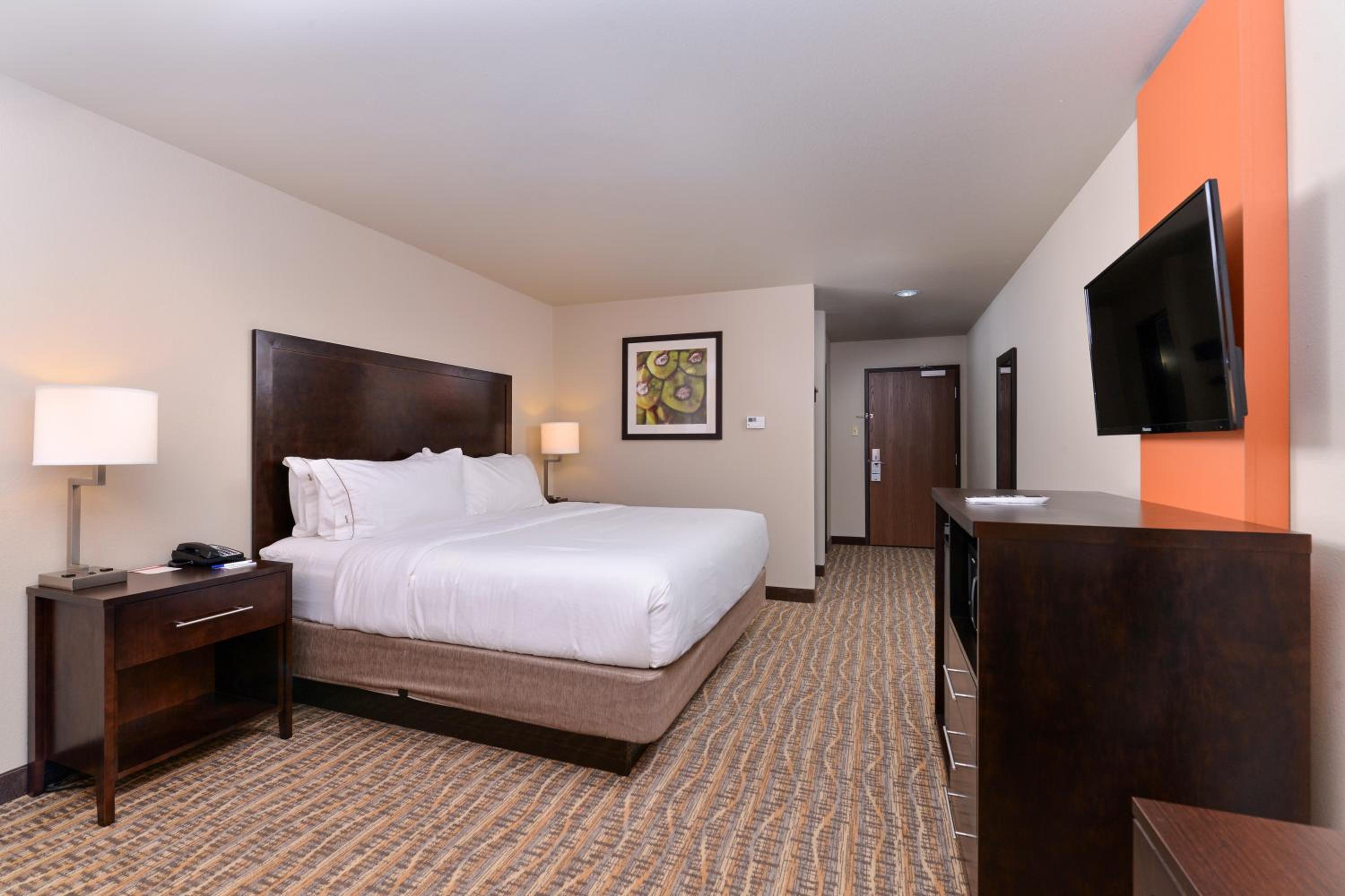 Standard King Room - Communications Accessible