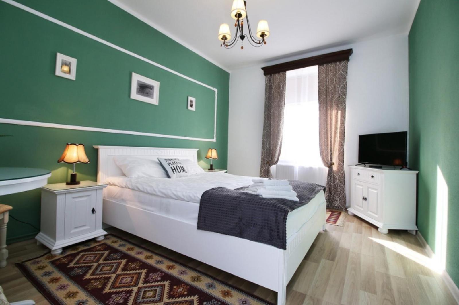 Double Room with Private Bathroom - Photo 8