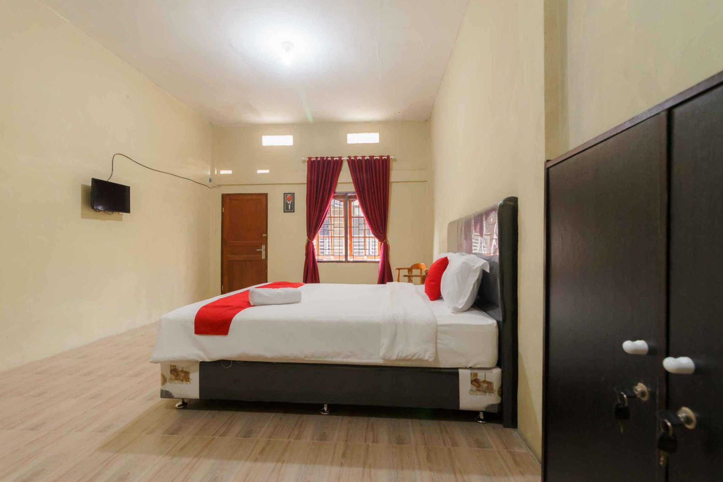 Deluxe Room - Photo 3
