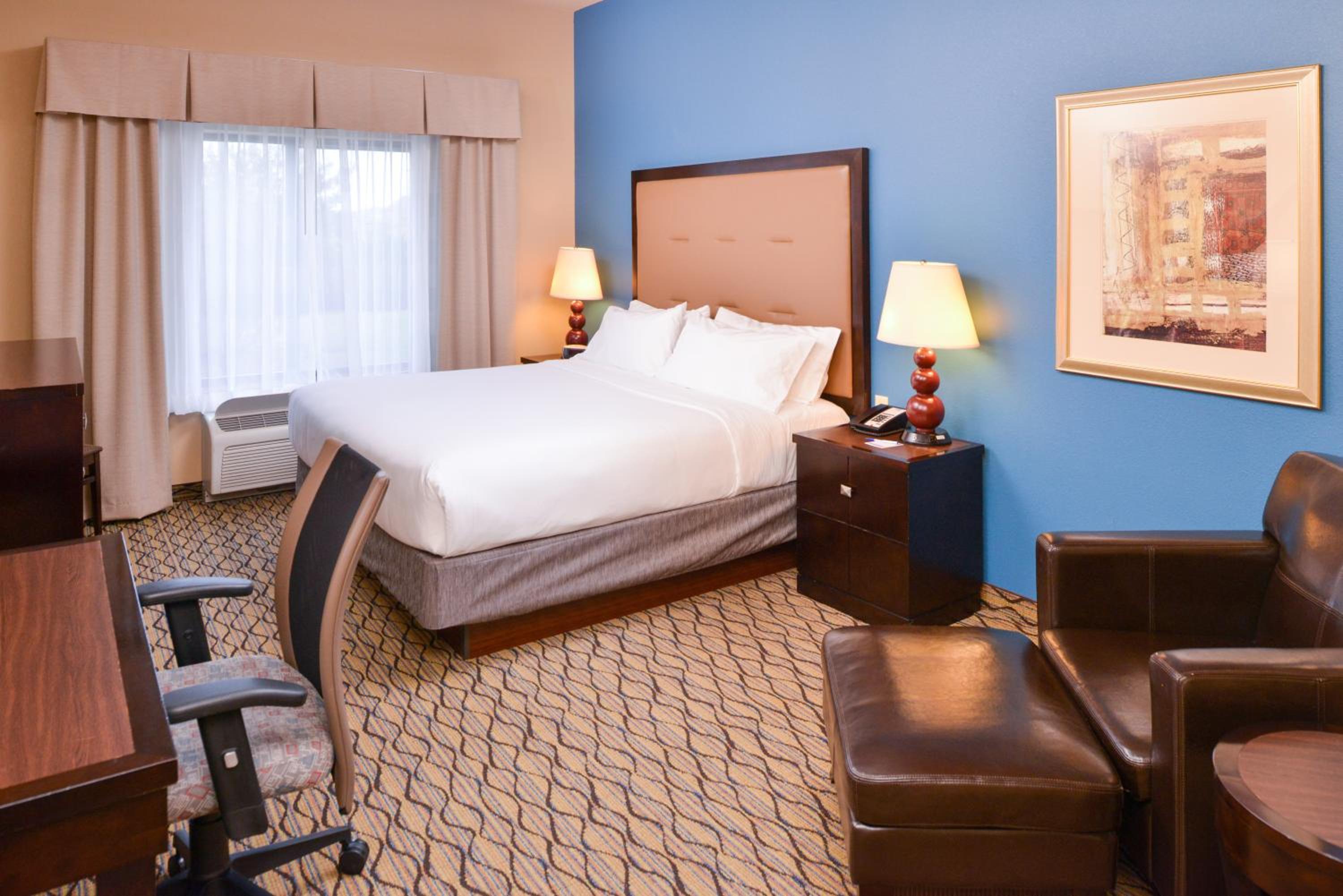 Standard King Room - Photo 1