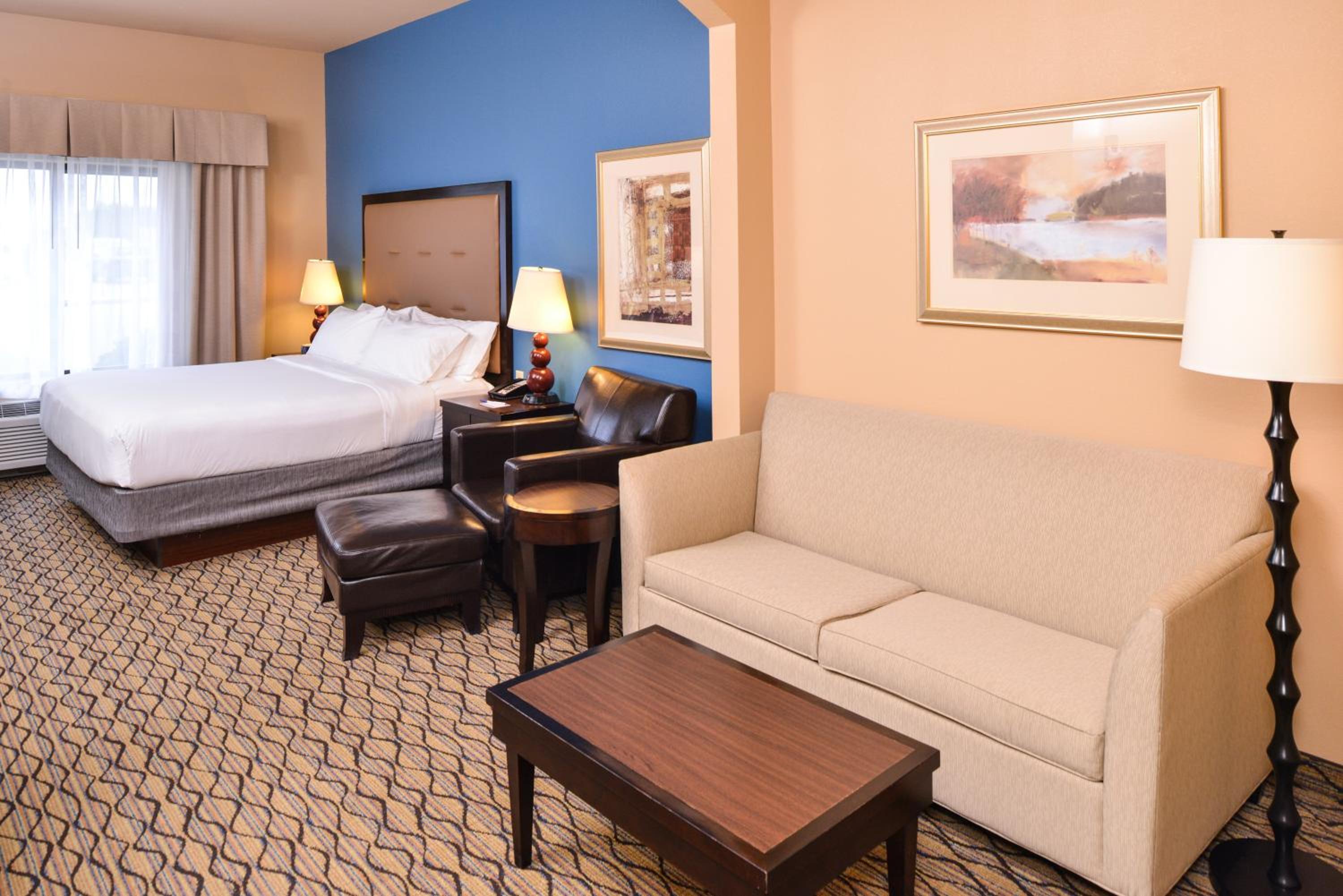 King Suite - Photo 1