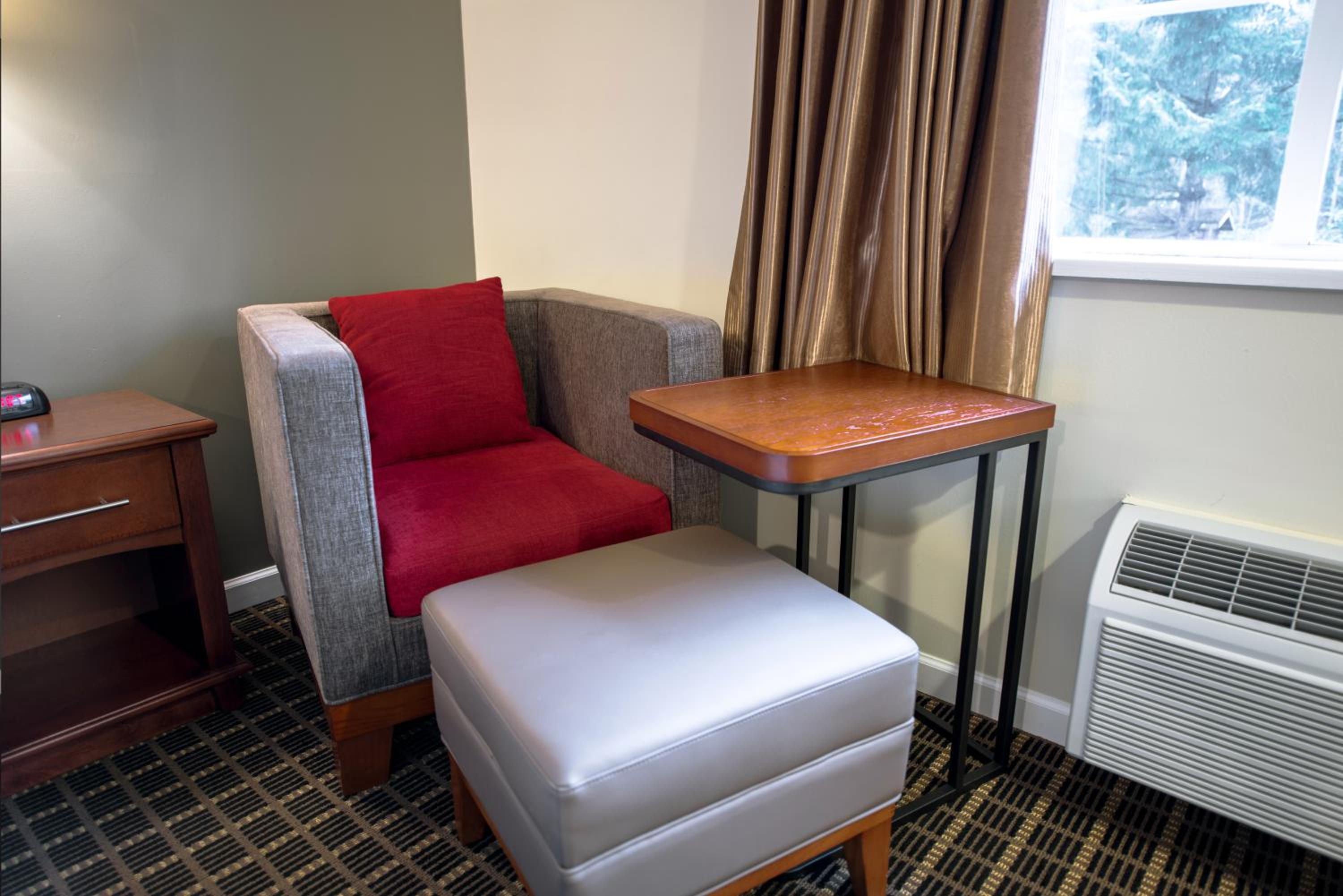 Deluxe King Room photo 2