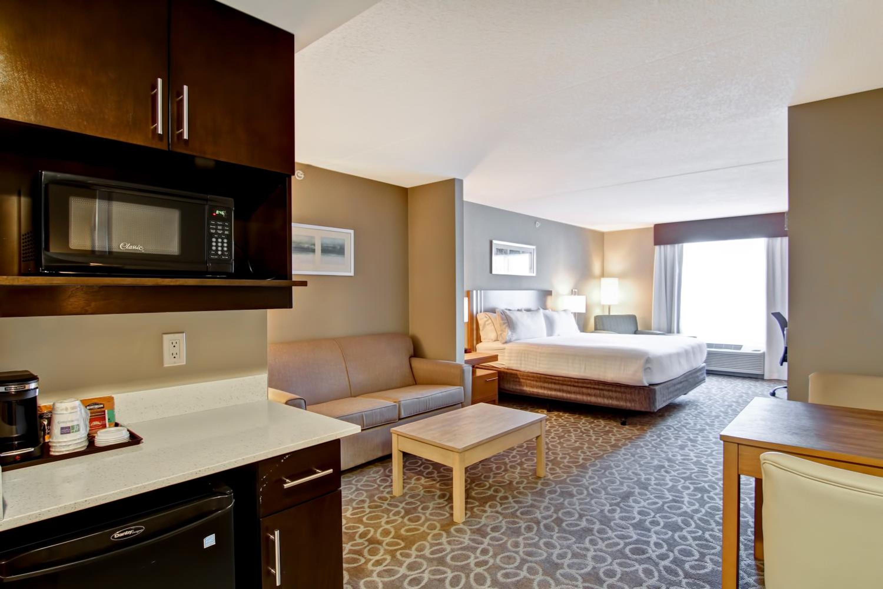 King Suite with Sofa Bed photo 1