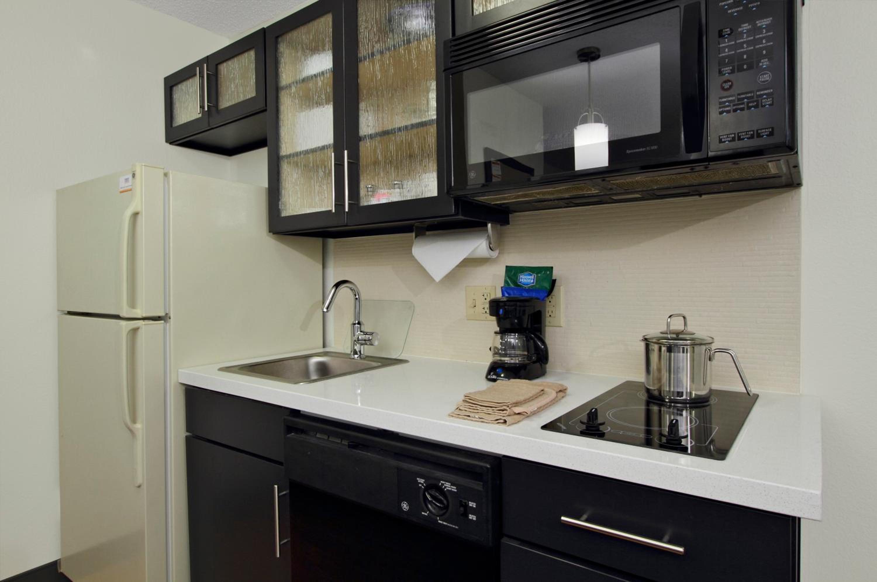 Studio Suite - Photo 2