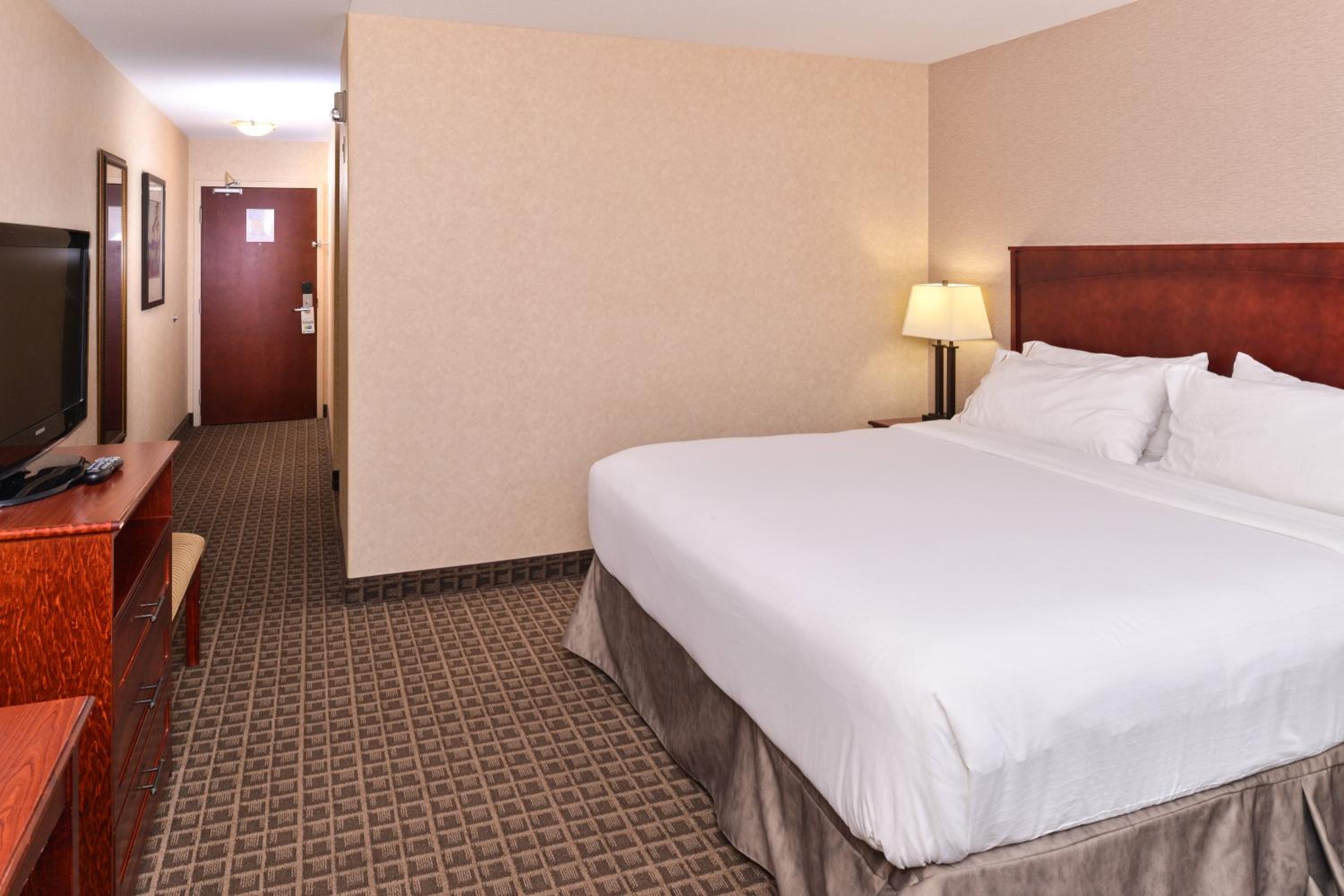 Standard King Room - Photo 1