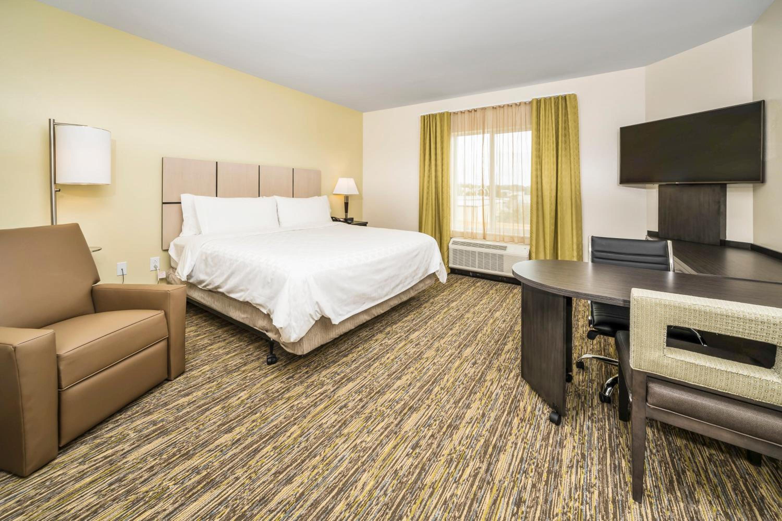 King Studio Suite - Hearing Accessible/Non-Smoking photo 1