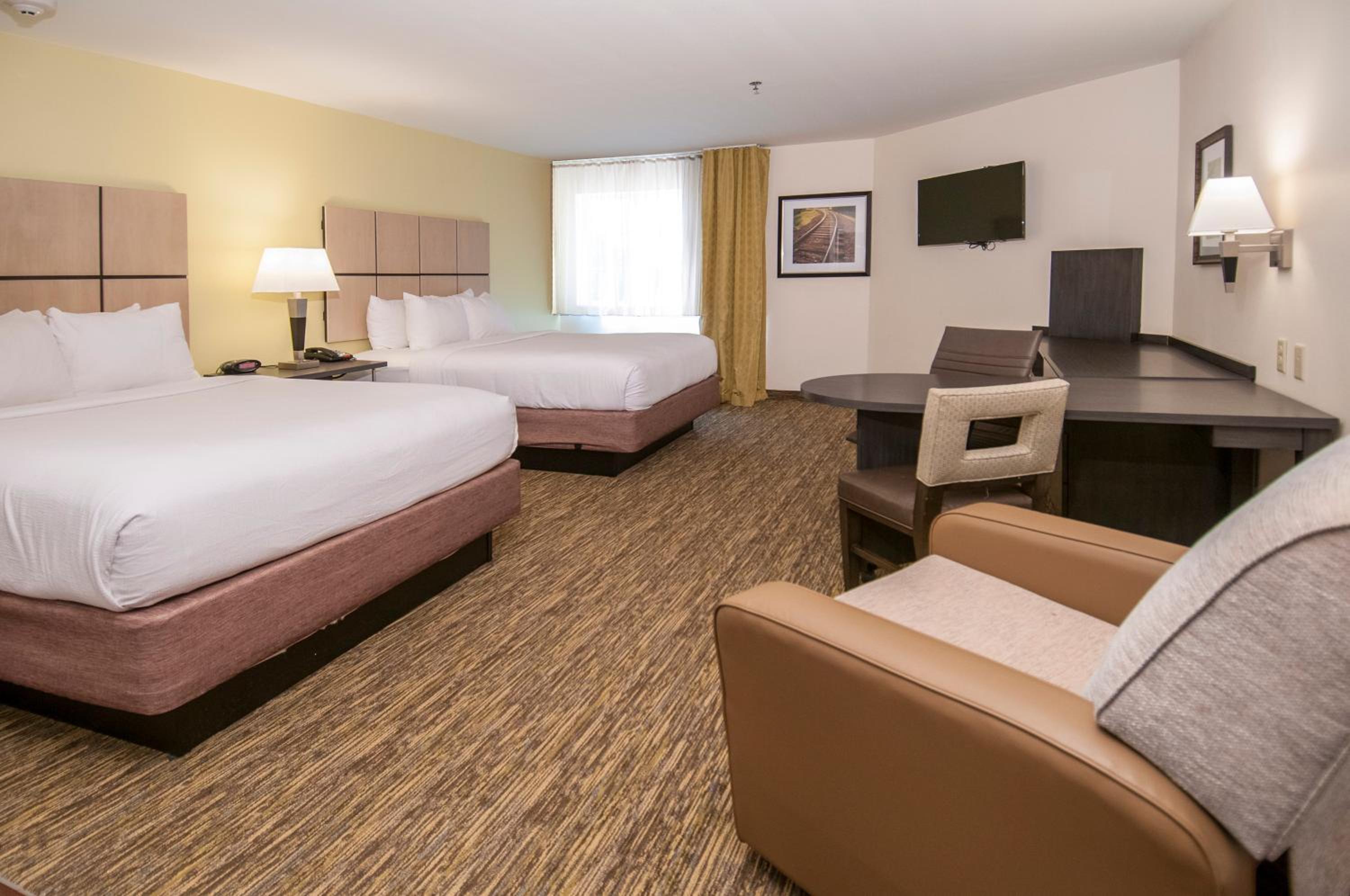 Studio Suite with Two Queen Beds photo 2