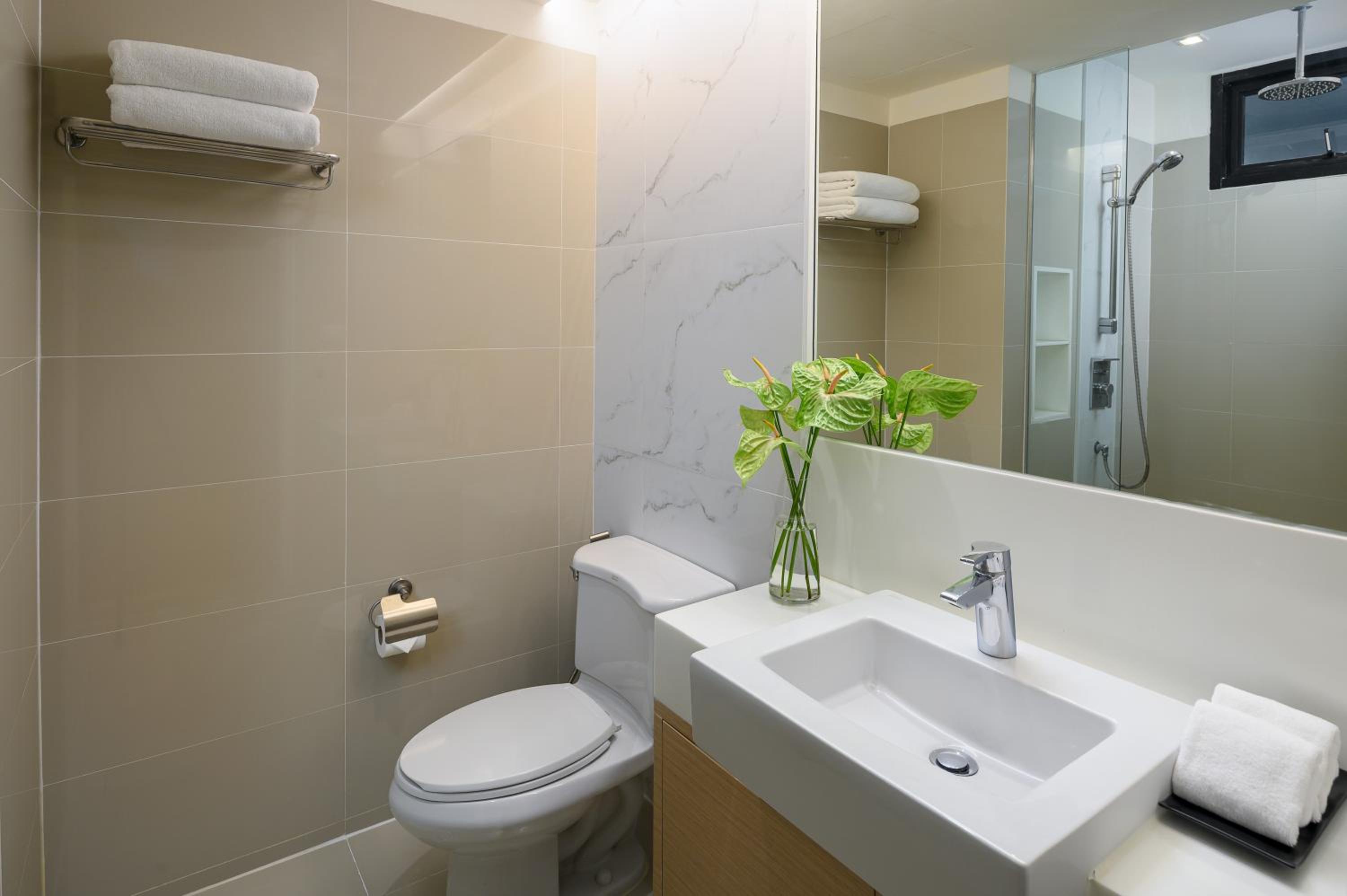 One-Bedroom Suite photo 2