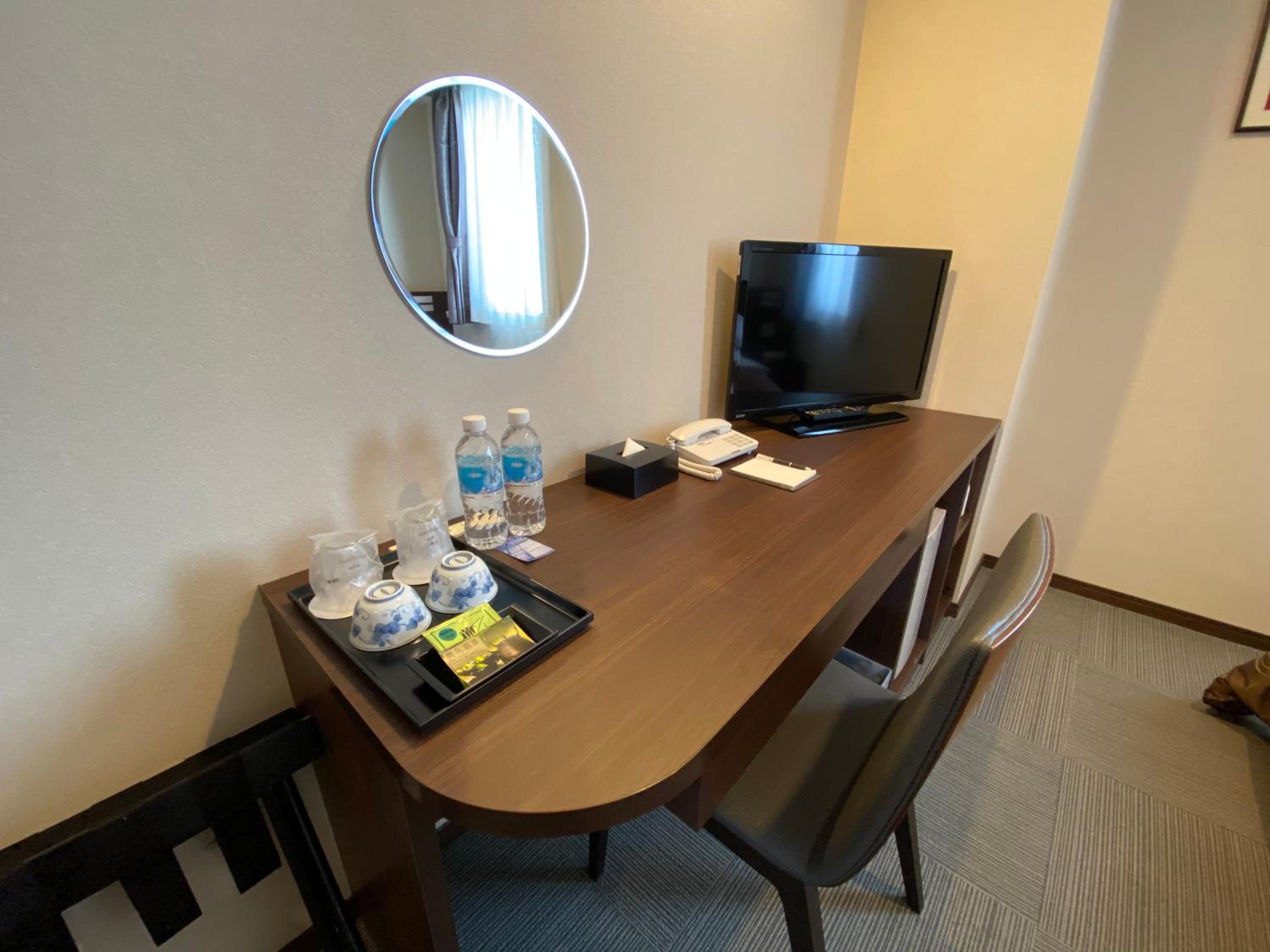 Double Room - Smoking - Photo 4