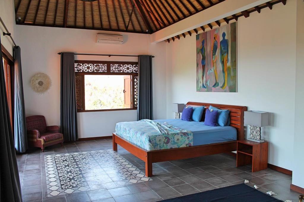 Villa photo 1