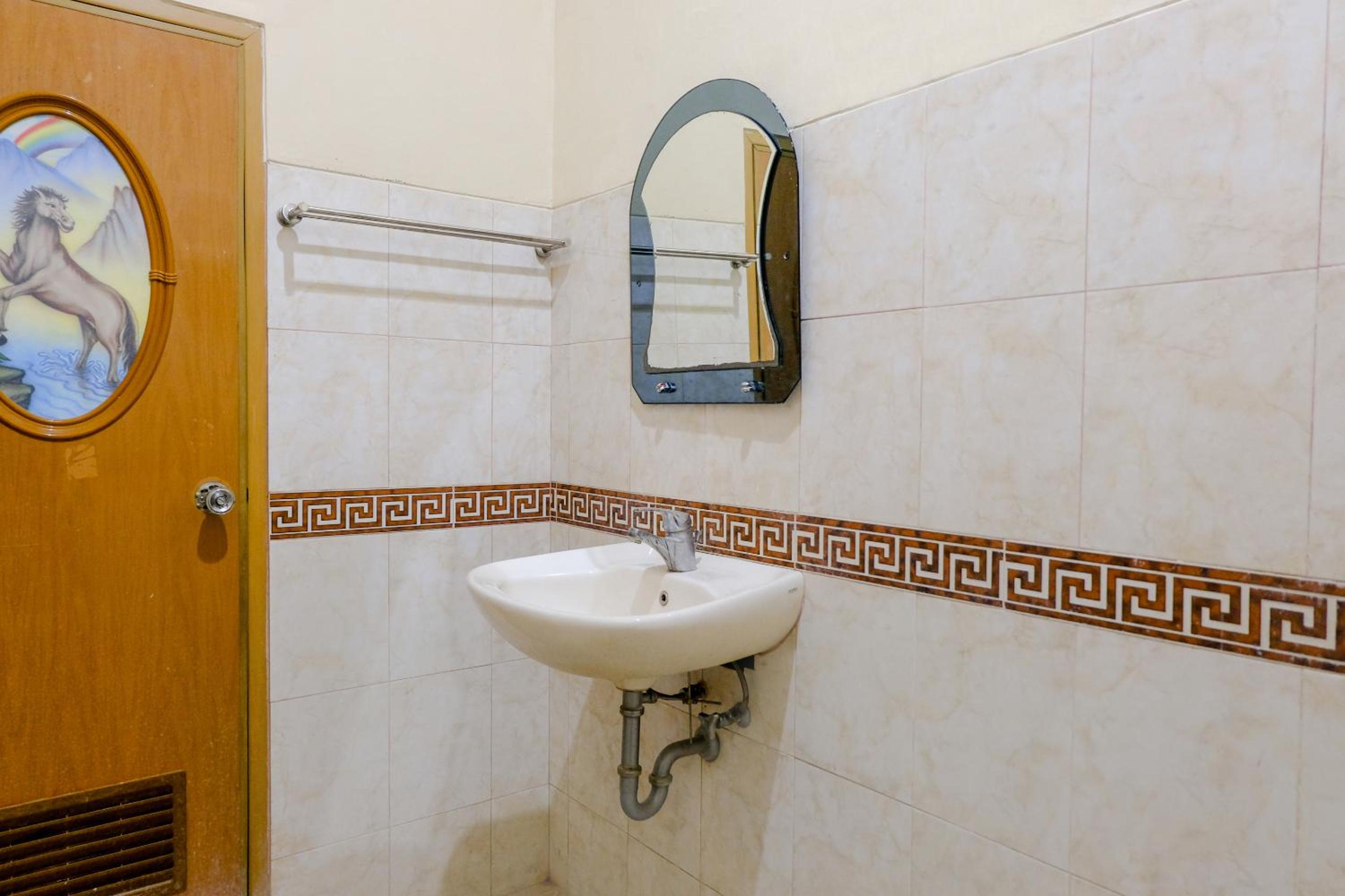 Deluxe Double Room - Photo 7