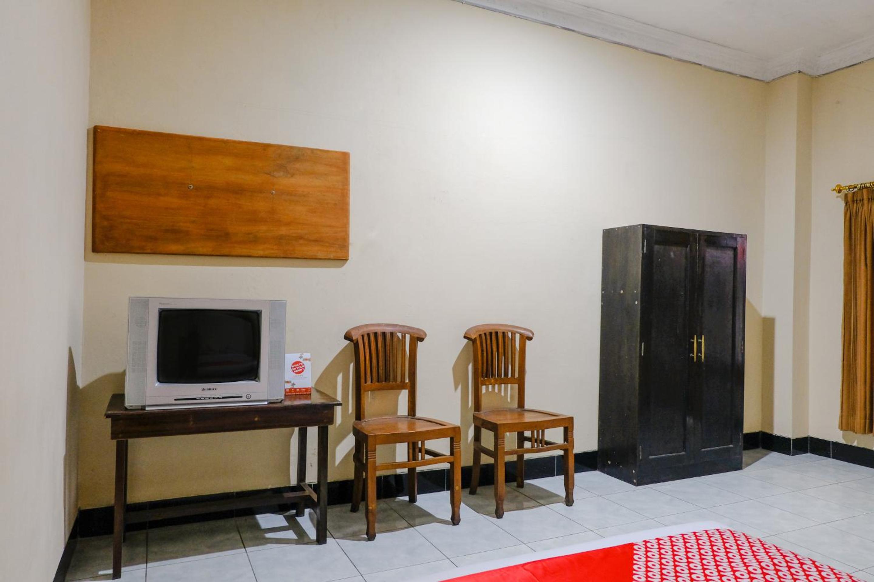 Economy Double Room - Photo 6