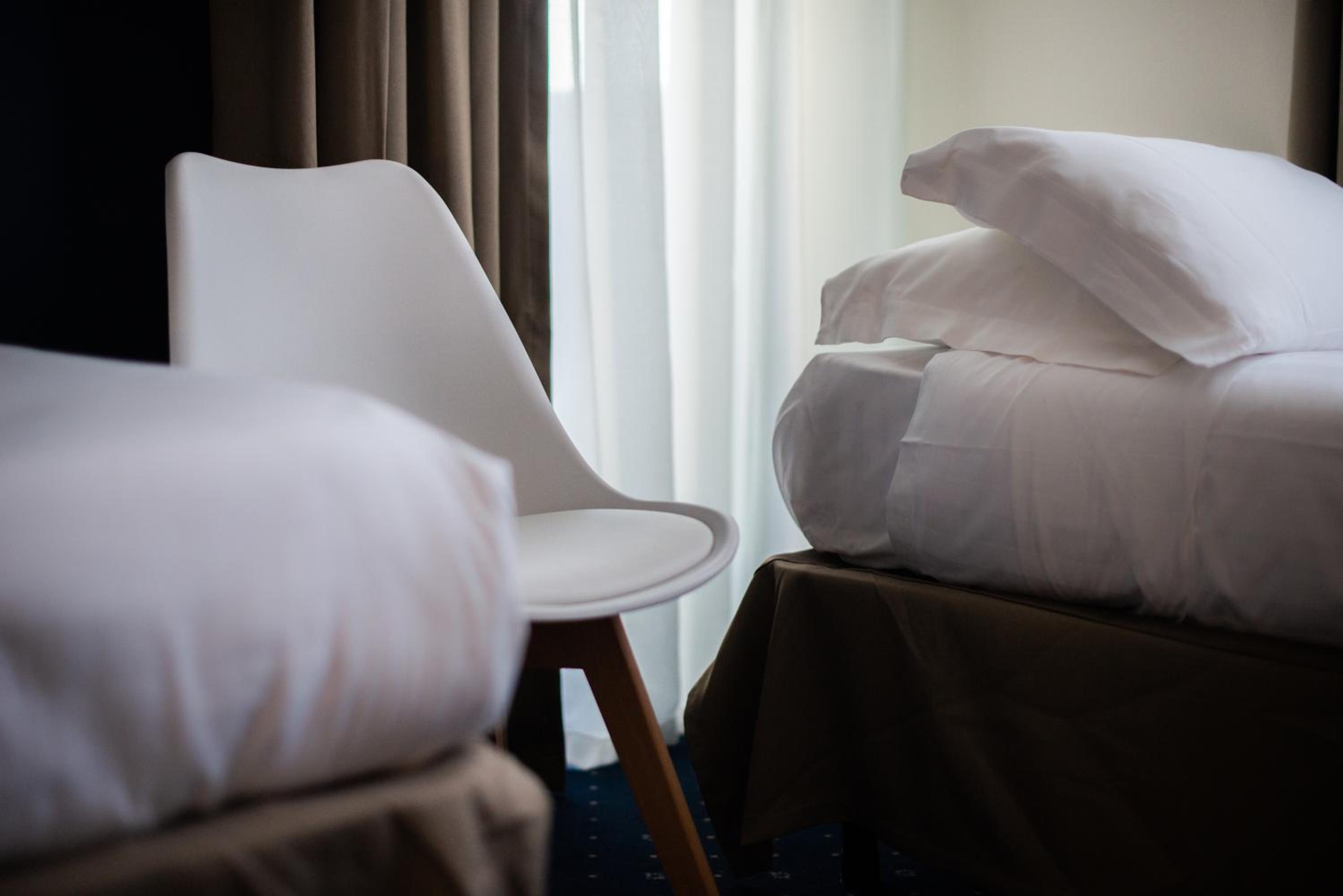 Twin Room - Photo 2