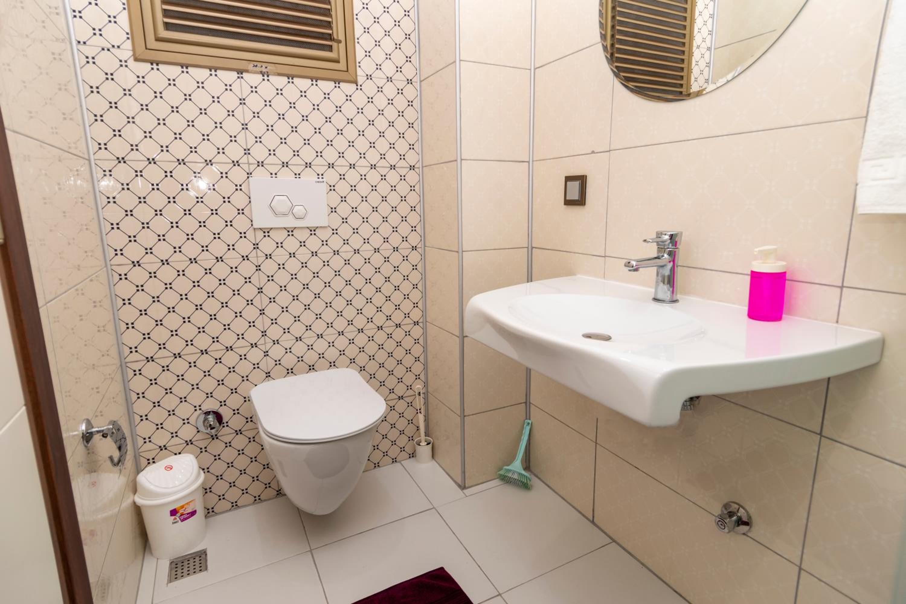 Apartment - Photo 21