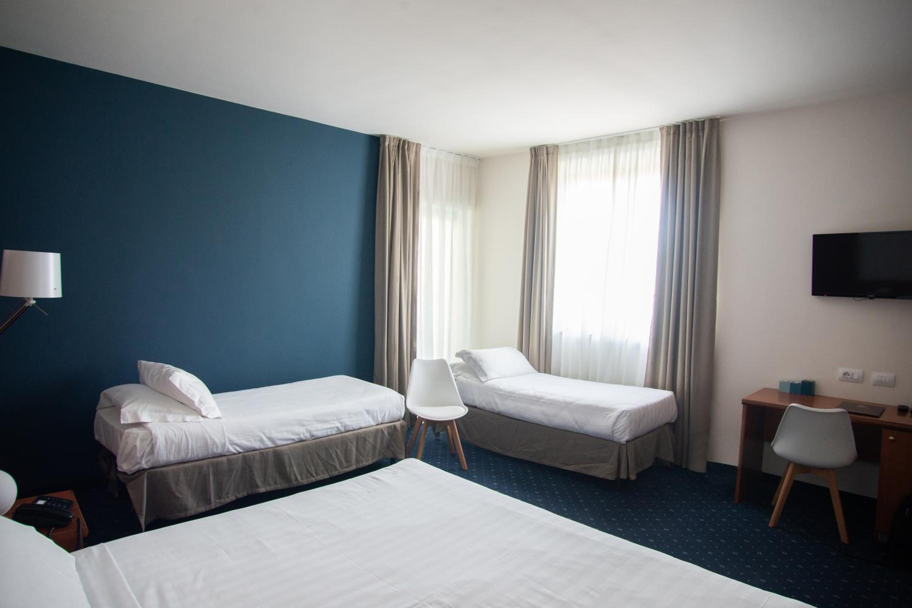 Triple Room - Photo 5