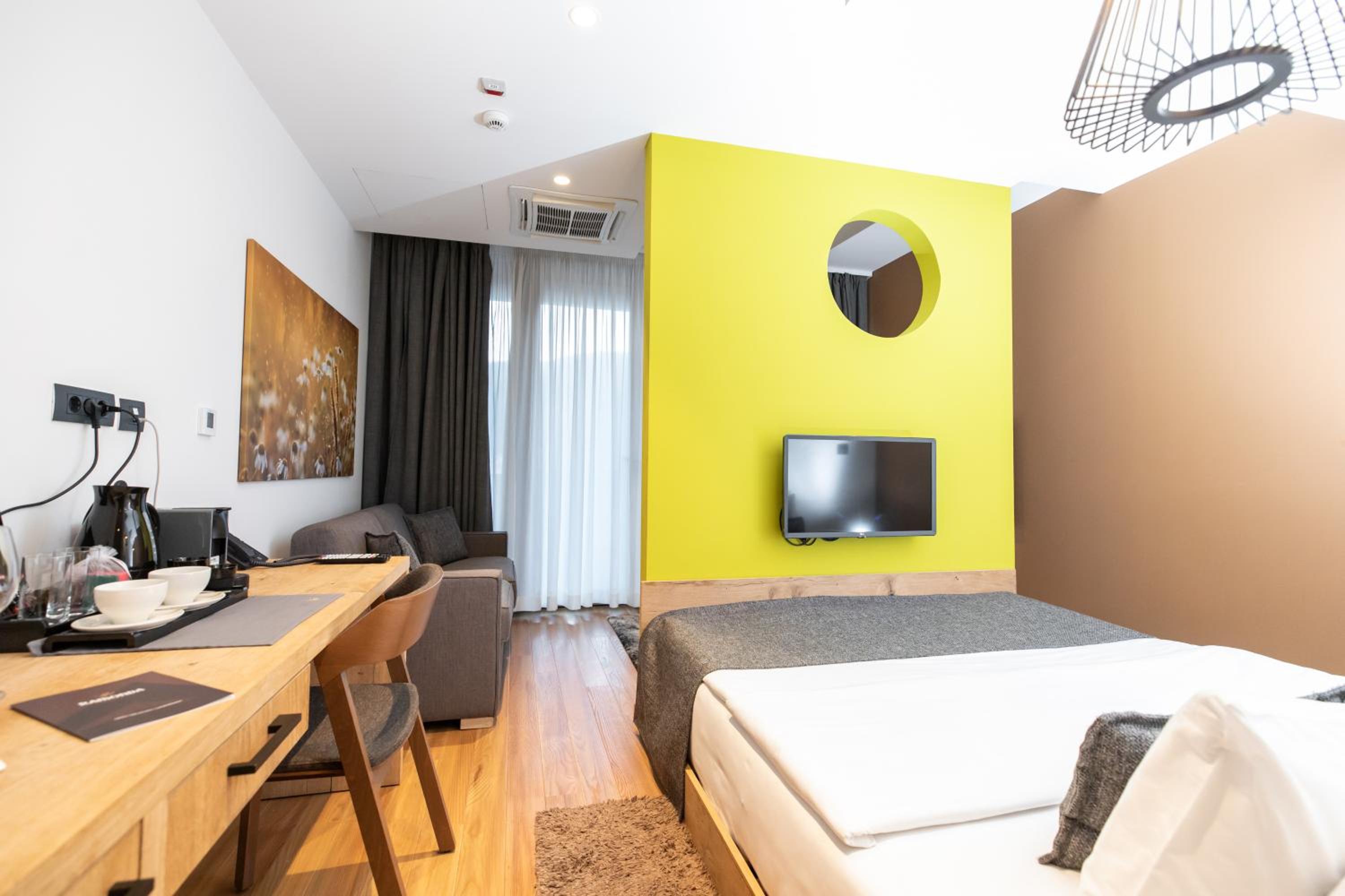 Deluxe Double Room with Extra Bed