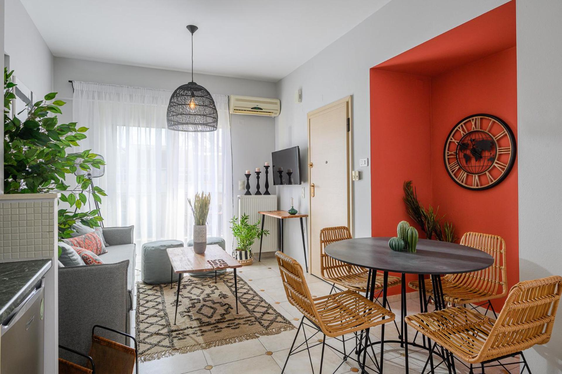 One-Bedroom Apartment - Photo 6