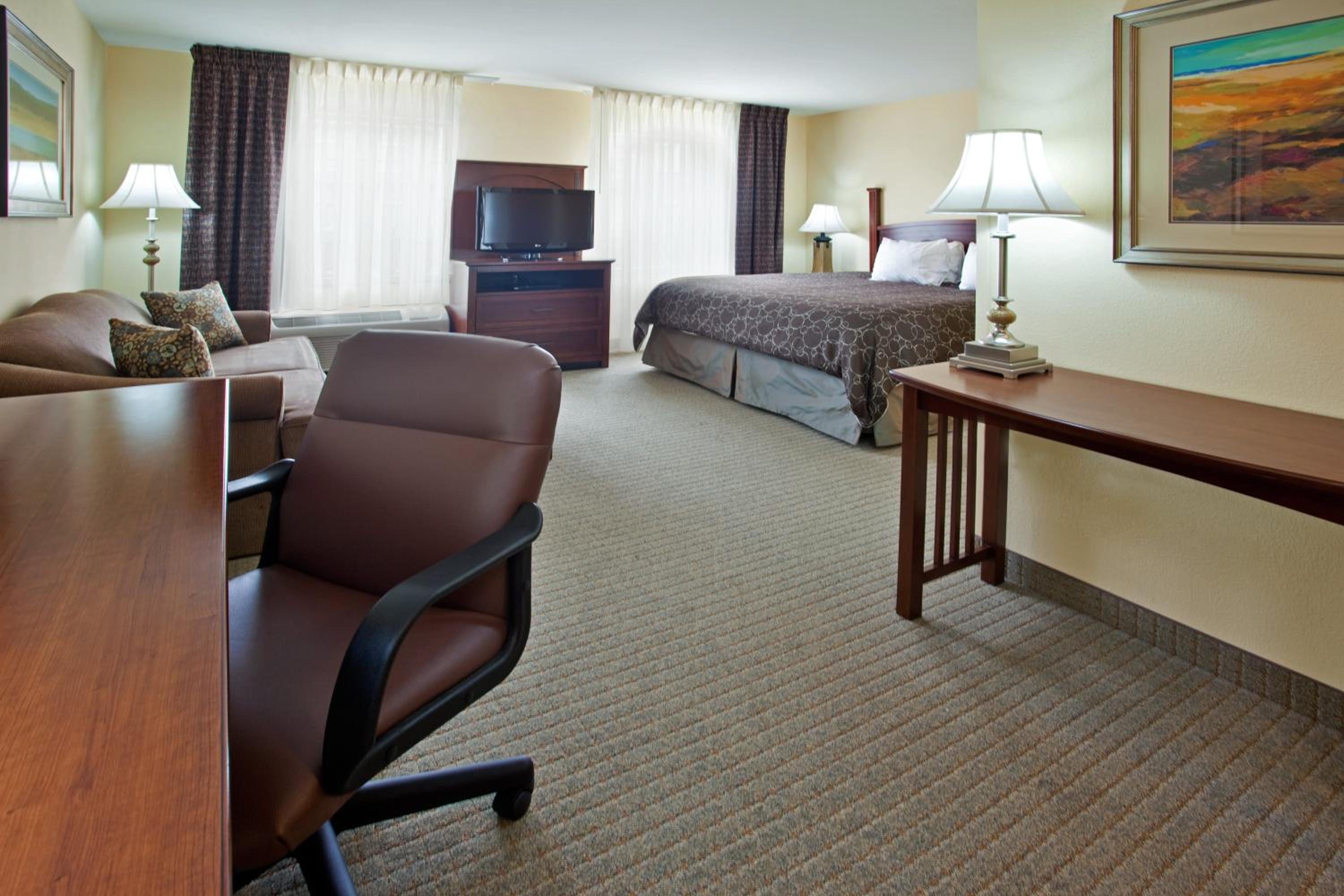 One-Bedroom Suite With Two Queen Beds - Photo 1