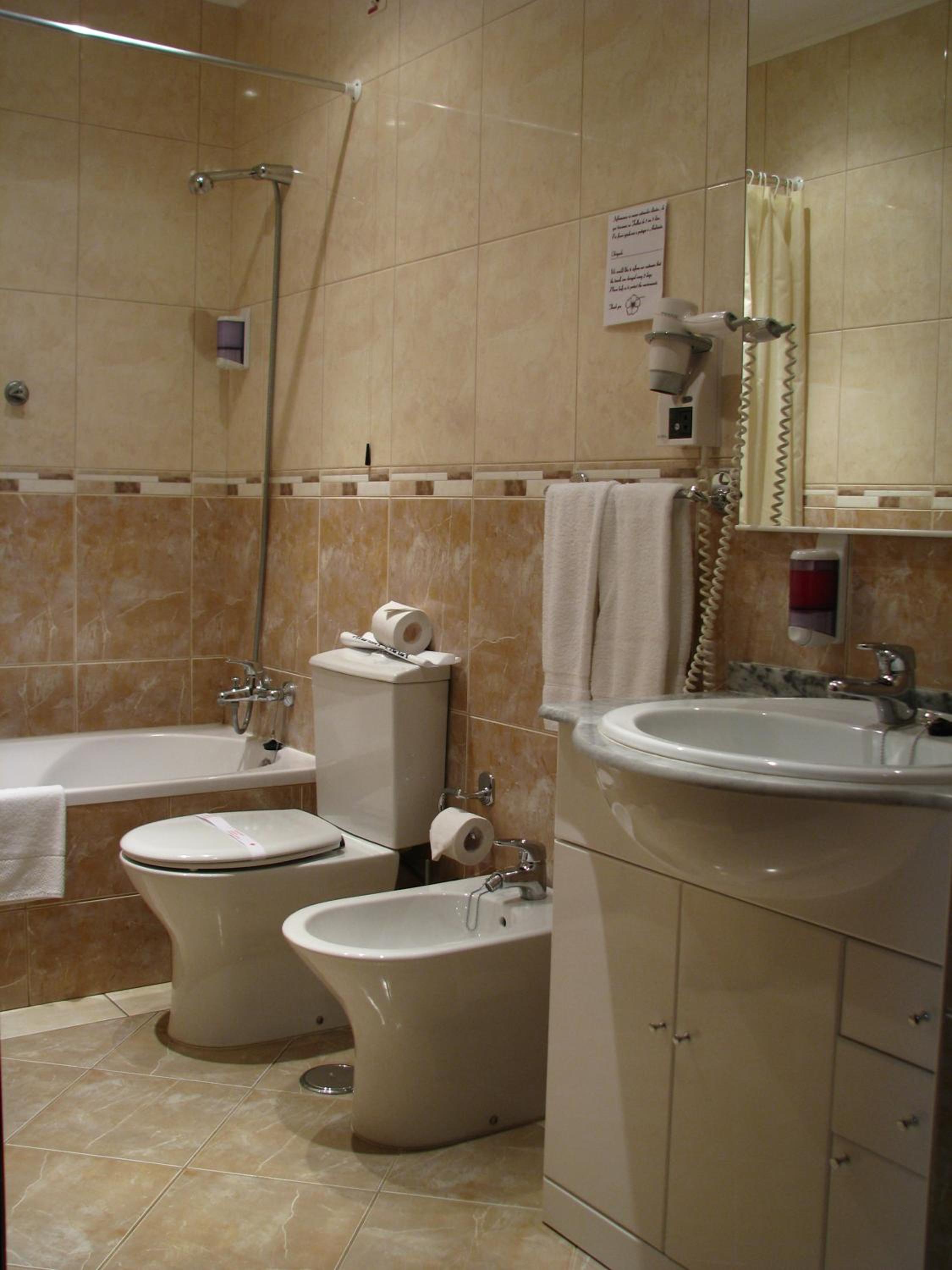 Superior Twin Room with Sea View - Photo 10