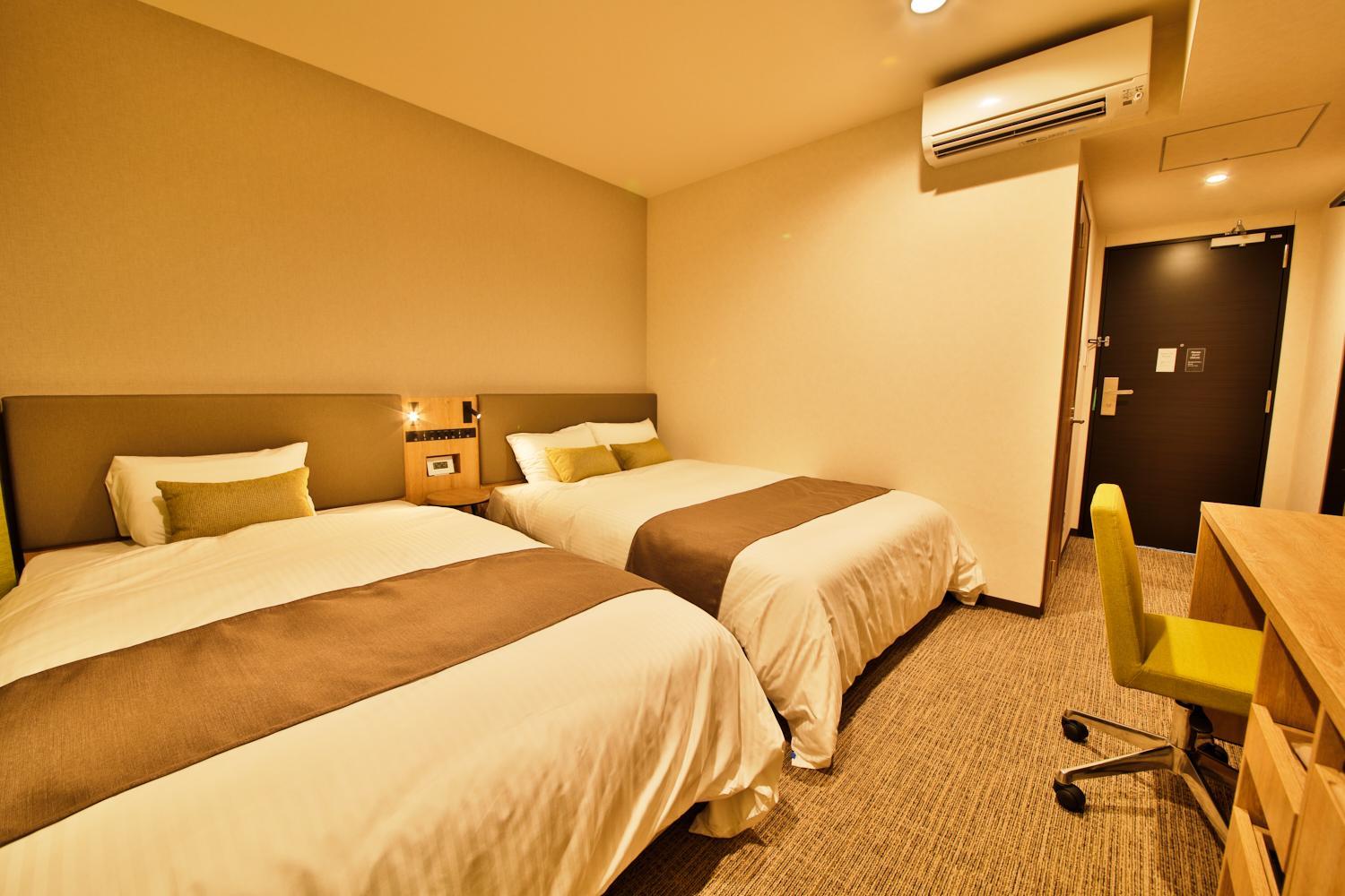 Standard Twin Room With Mt.Fuji View - Photo 2