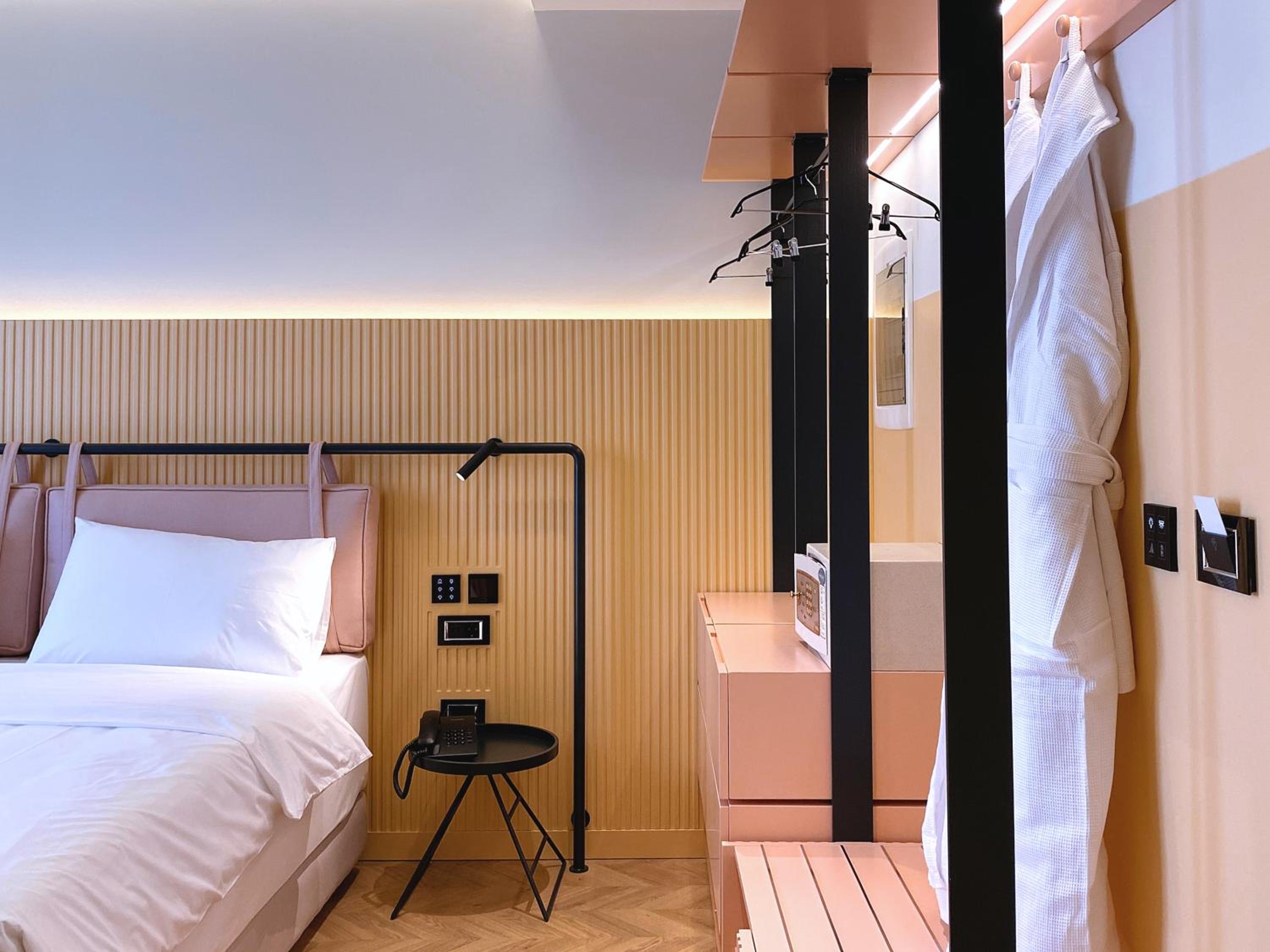 Deluxe Single Room