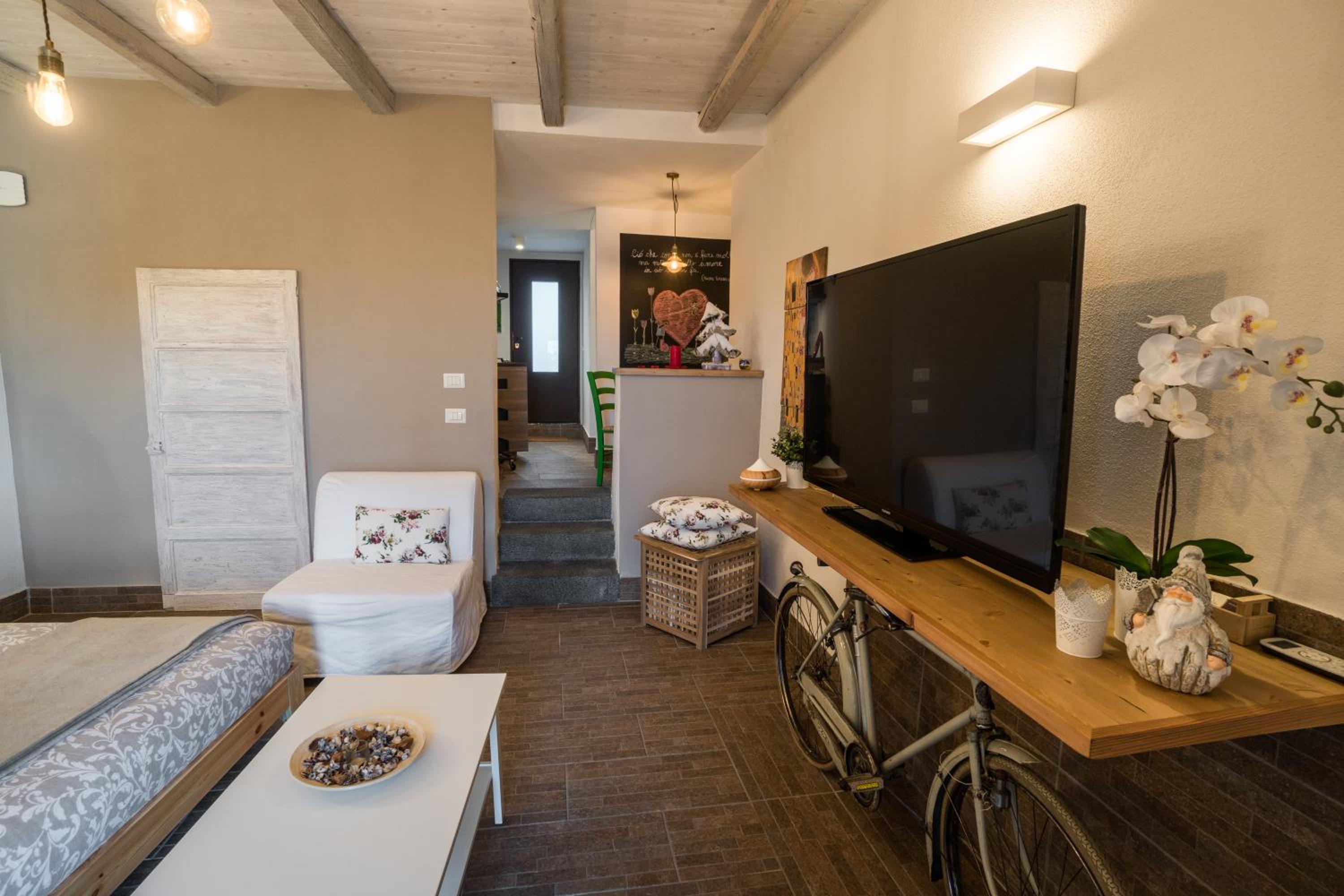 Deluxe Double Room with Extra Bed
