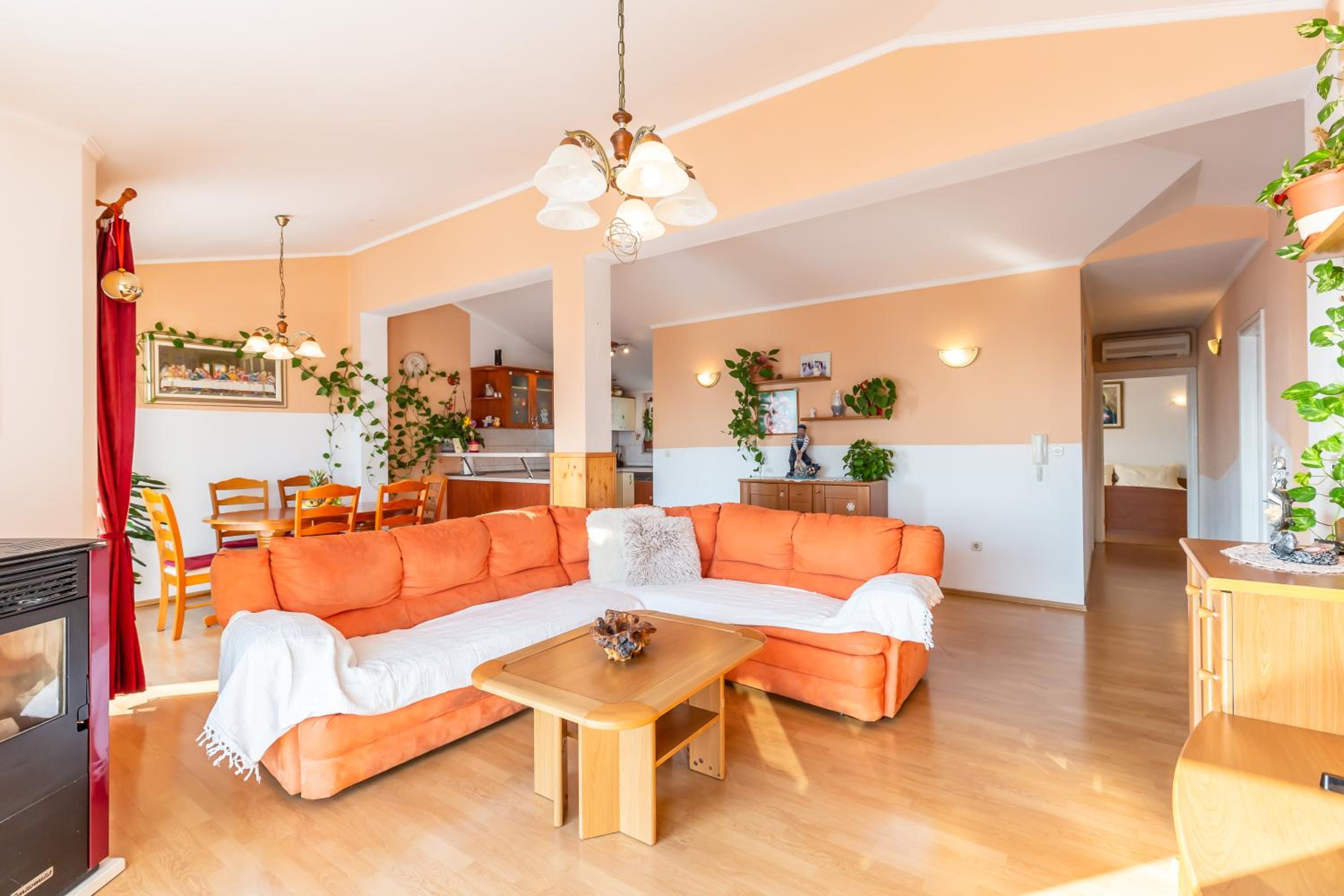Deluxe Two-Bedroom Apartment with Sea View (4 Adults)