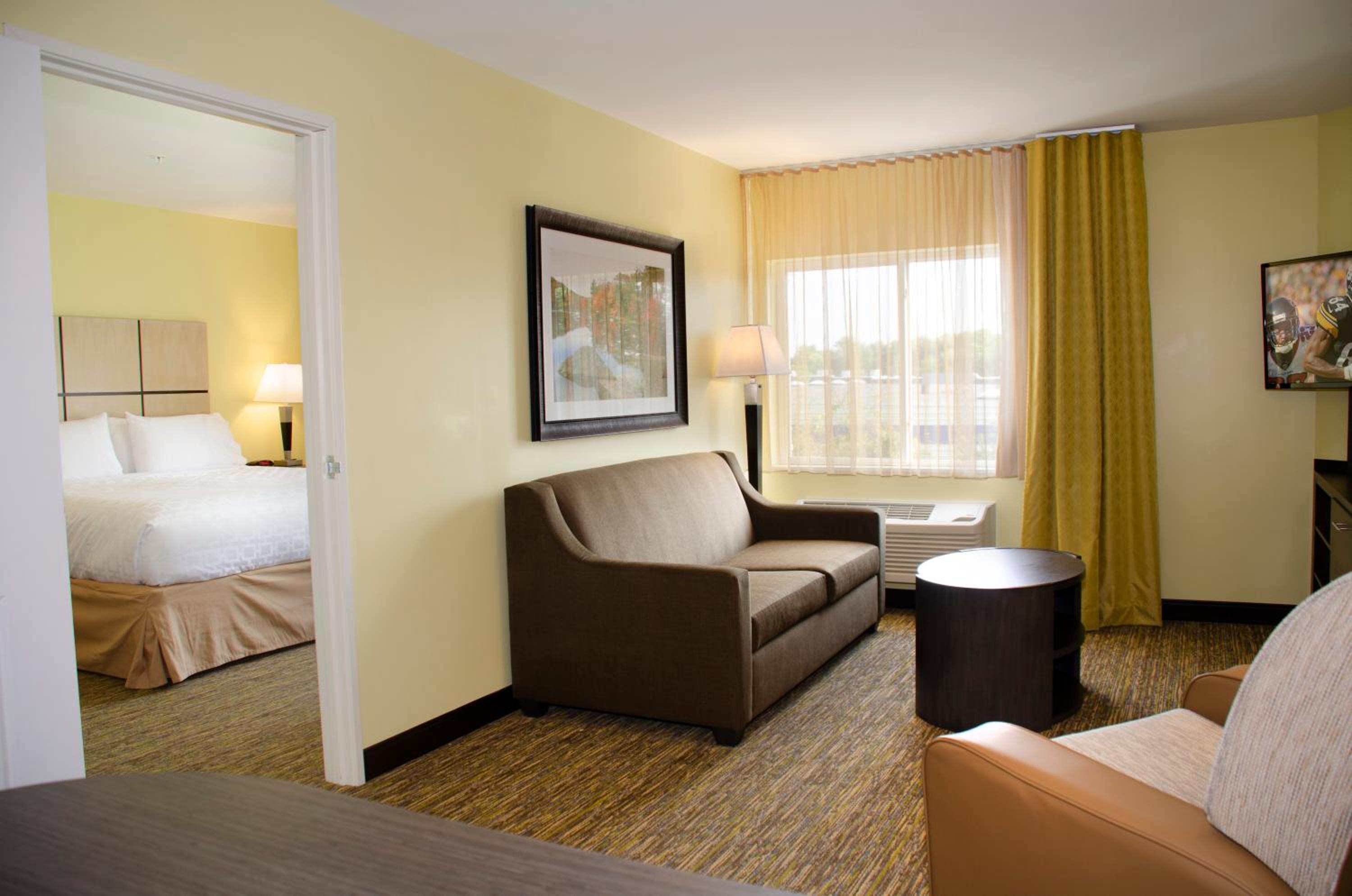 One-Bedroom King Suite with Sofa Bed photo 1