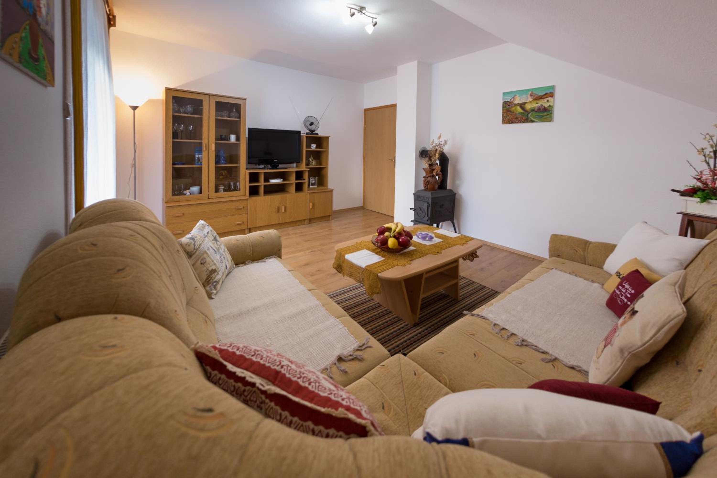 One-Bedroom Apartment - Photo 7