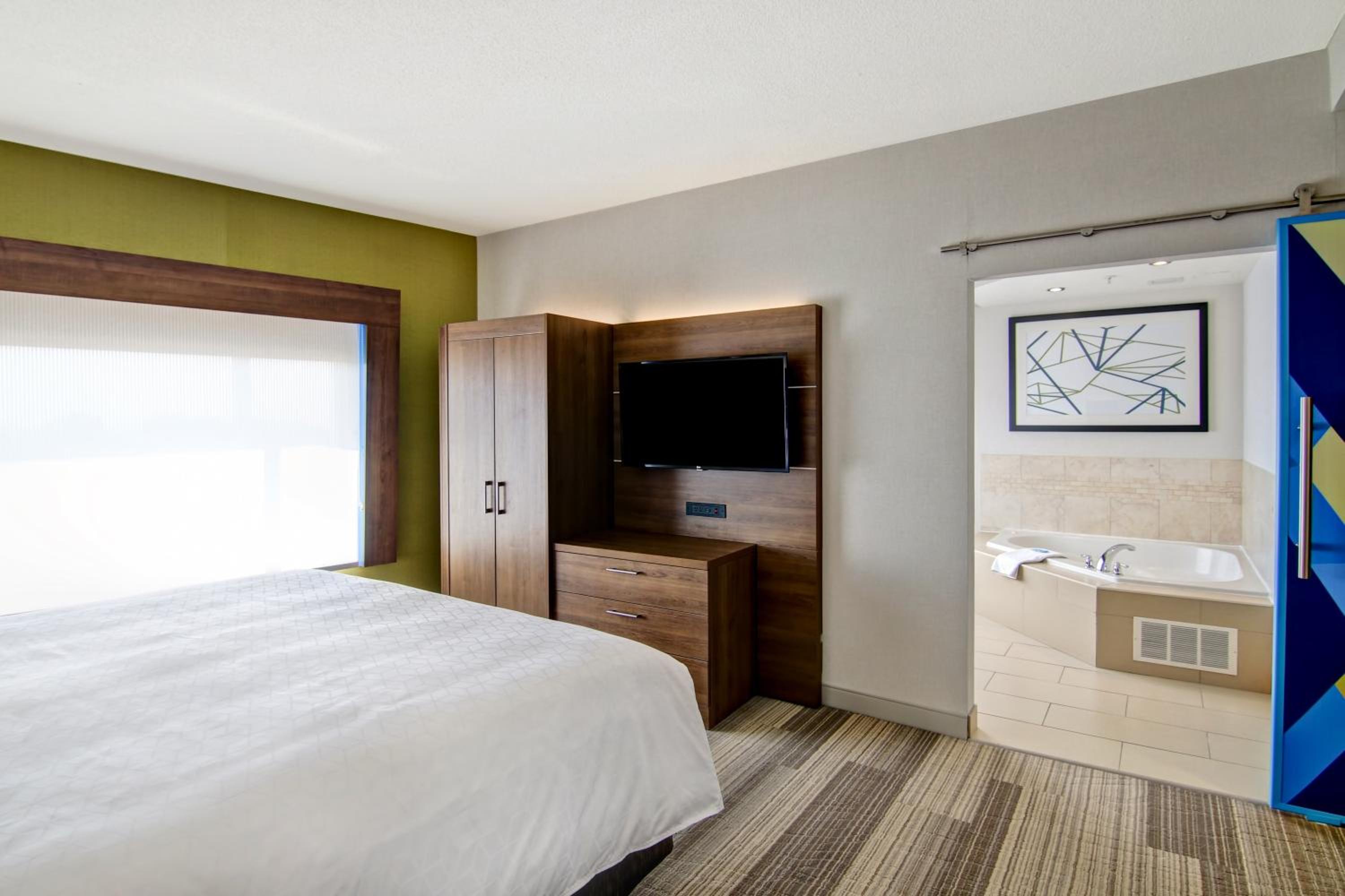 King Suite - Photo 4