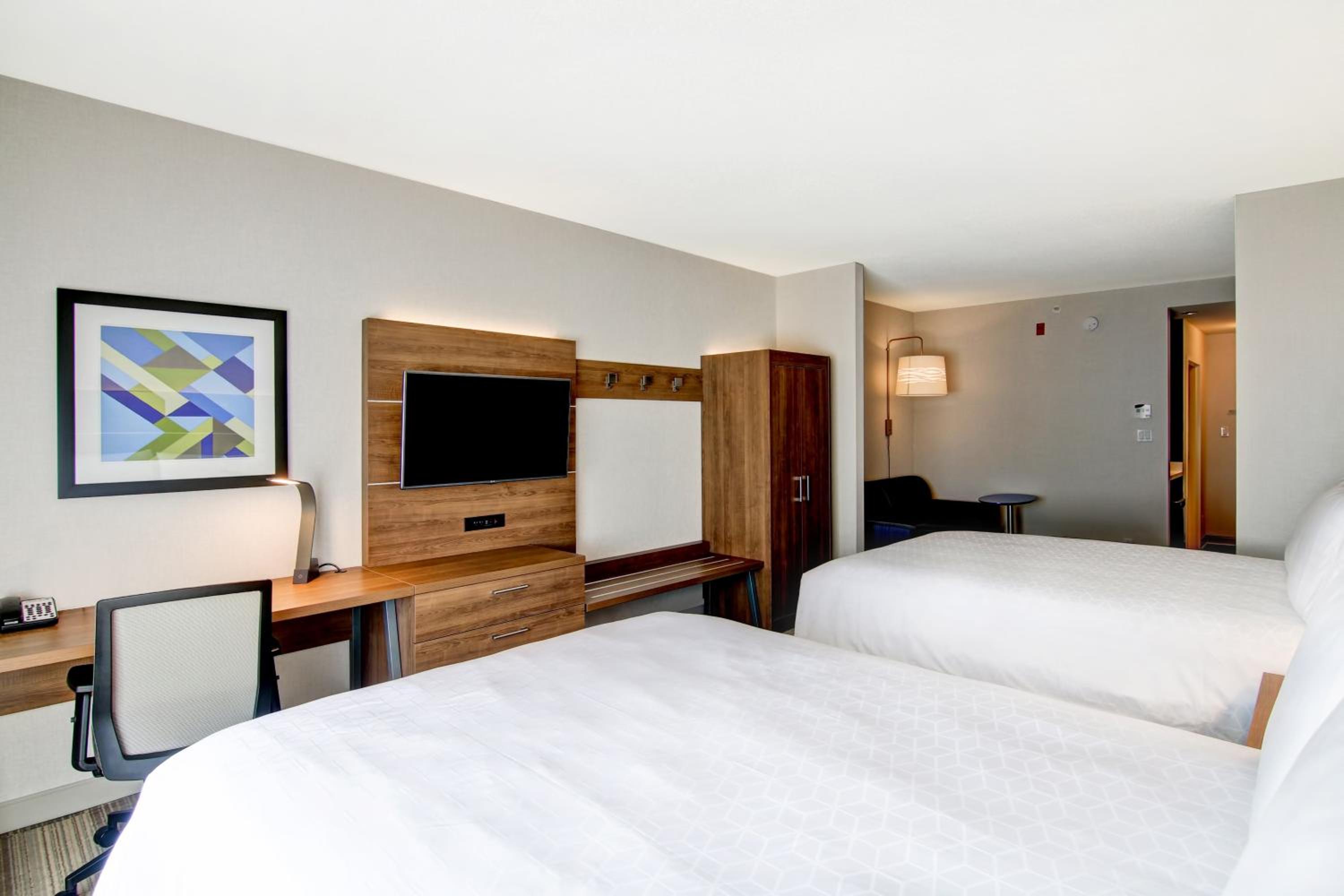 Suite with Two Beds - Non-Smoking - Photo 3