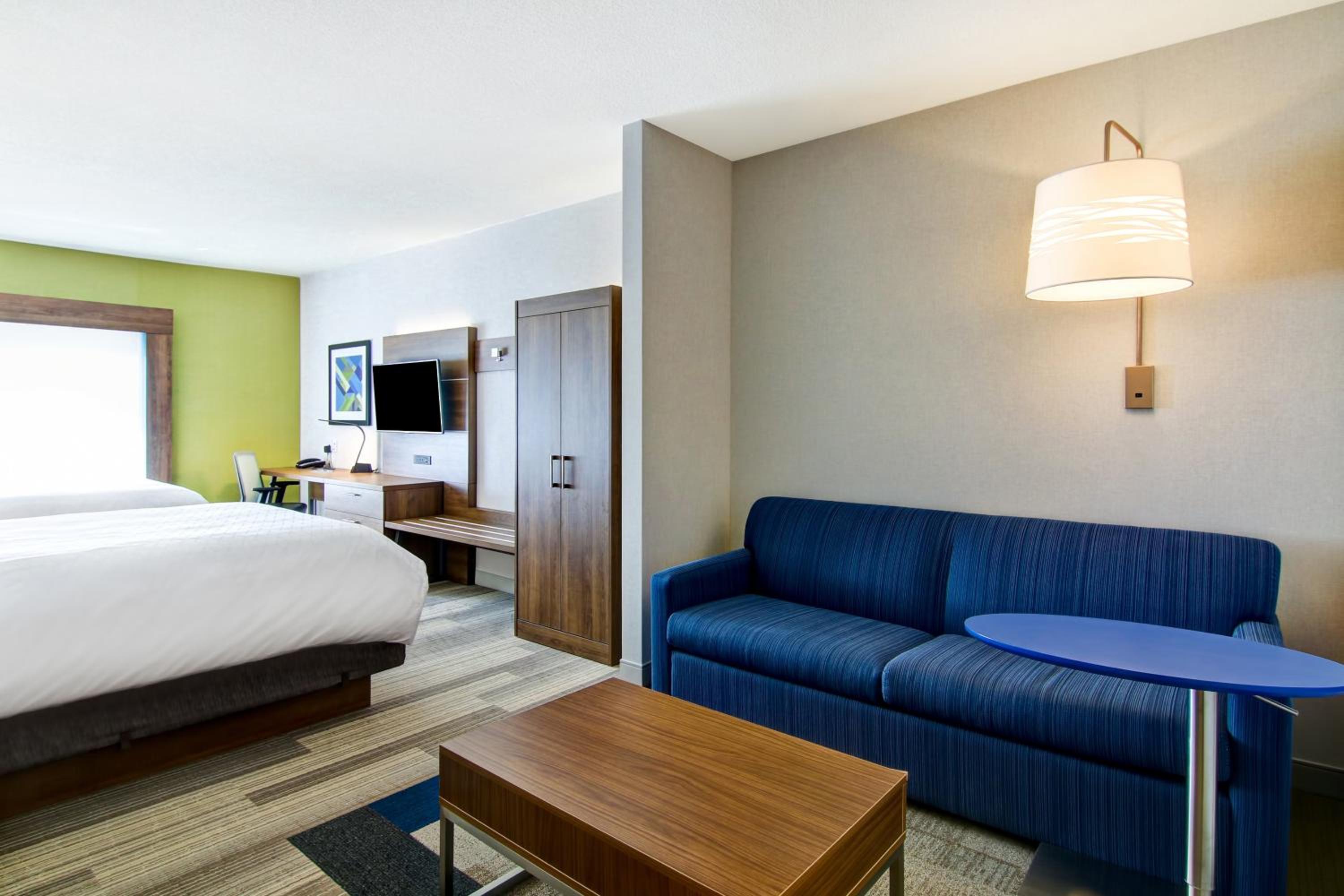 Suite with Two Beds - Non-Smoking - Photo 1