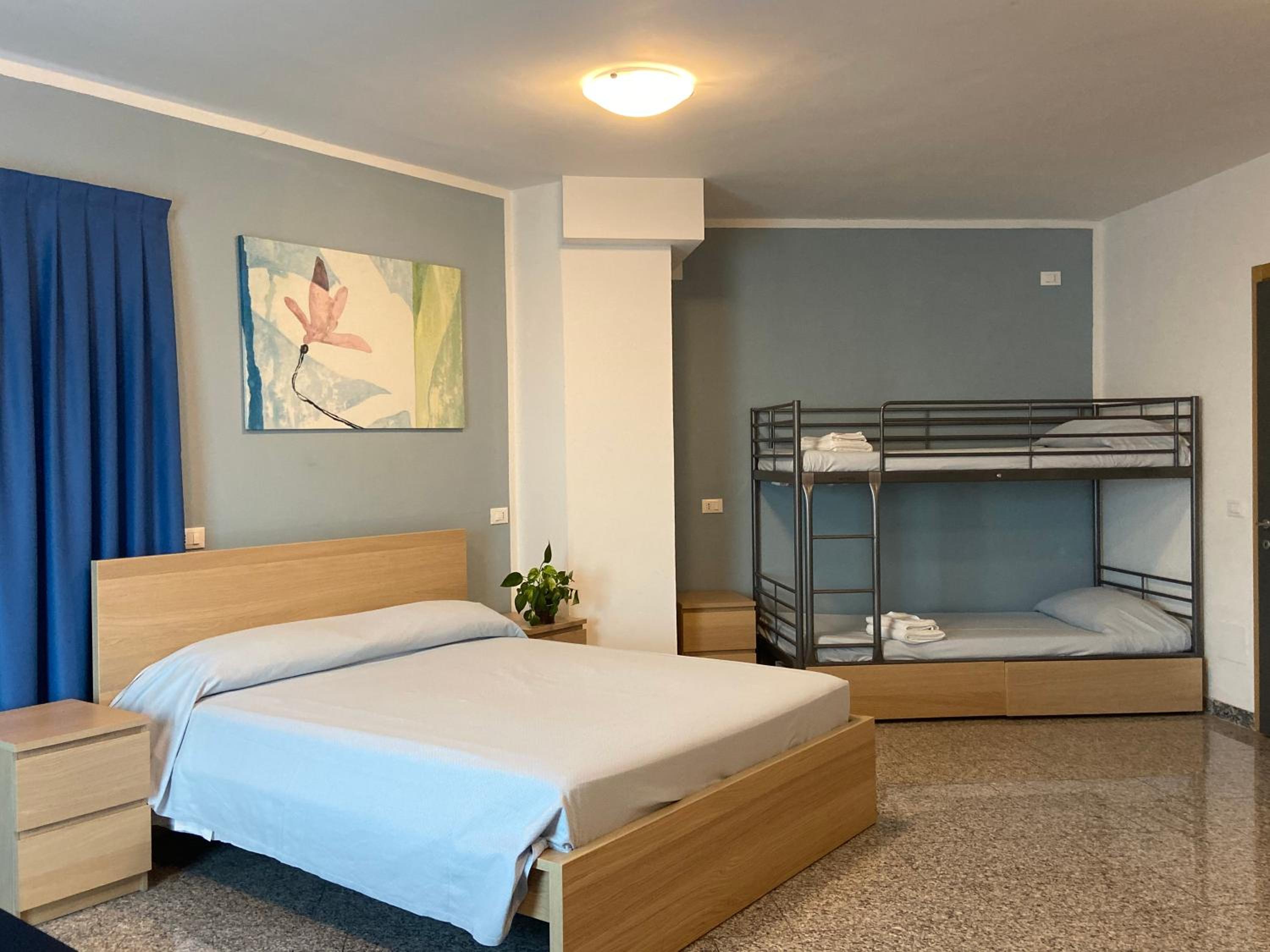 Quadruple Room - Disability Access - Photo 1