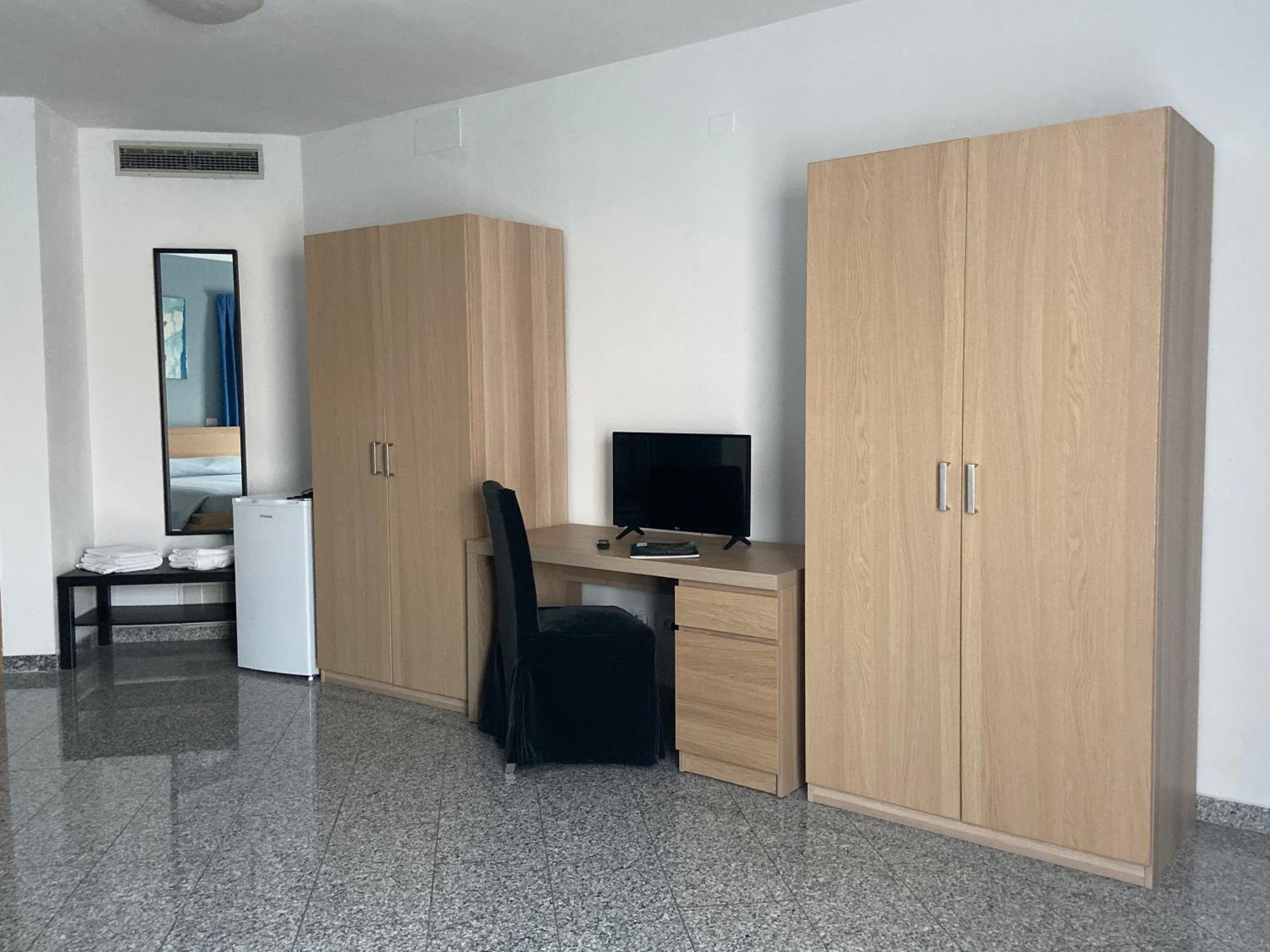Quadruple Room - Disability Access - Photo 2