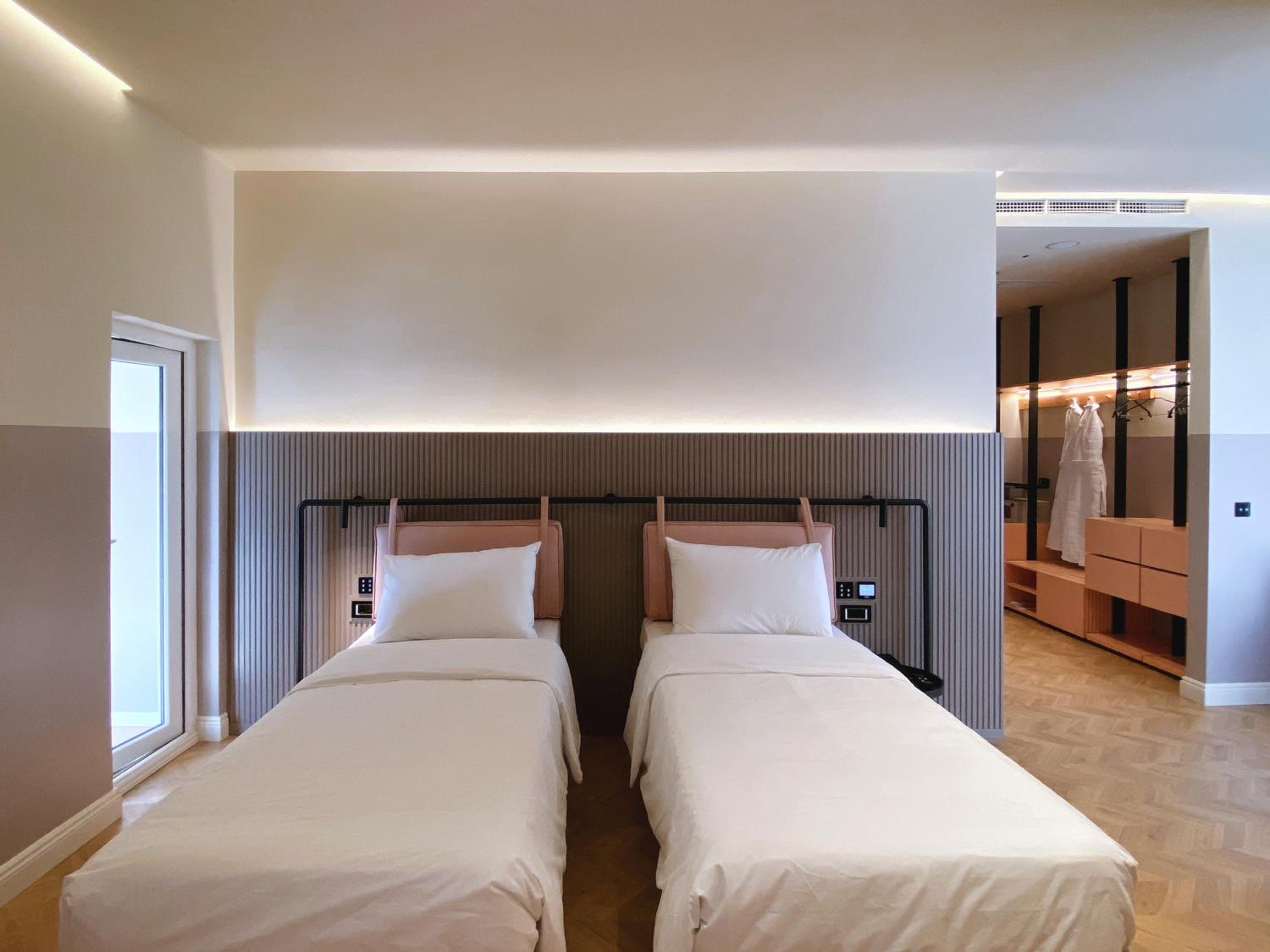 Standard Twin Room with Sofa