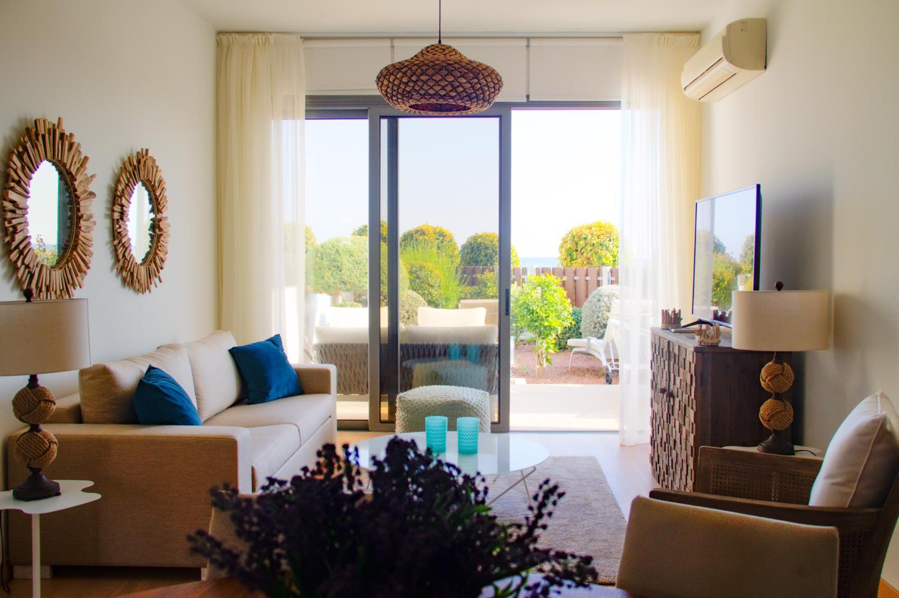 Three-Bedroom Villa with Side Sea View - Photo 12