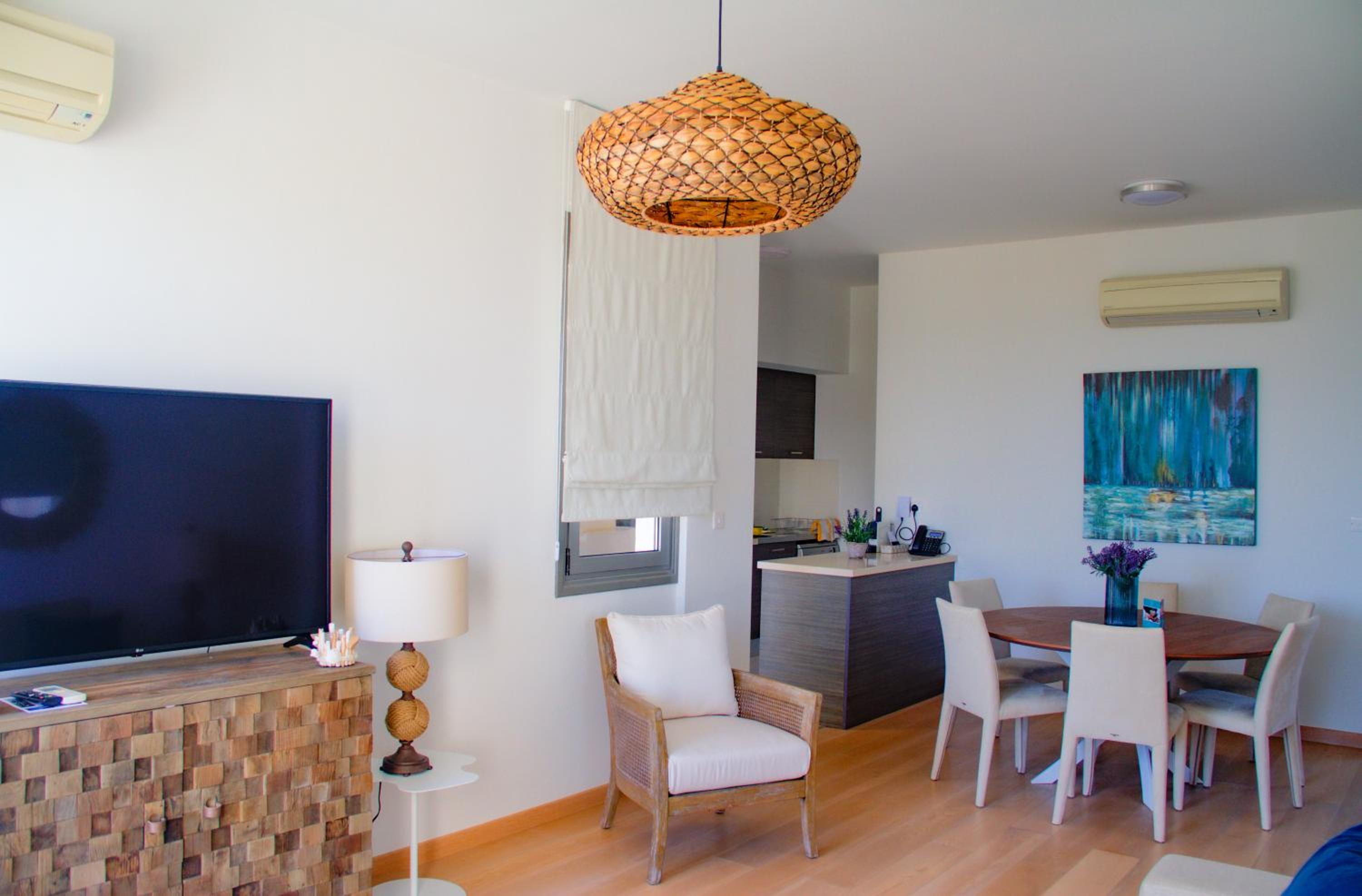Three-Bedroom Villa with Side Sea View - Photo 7