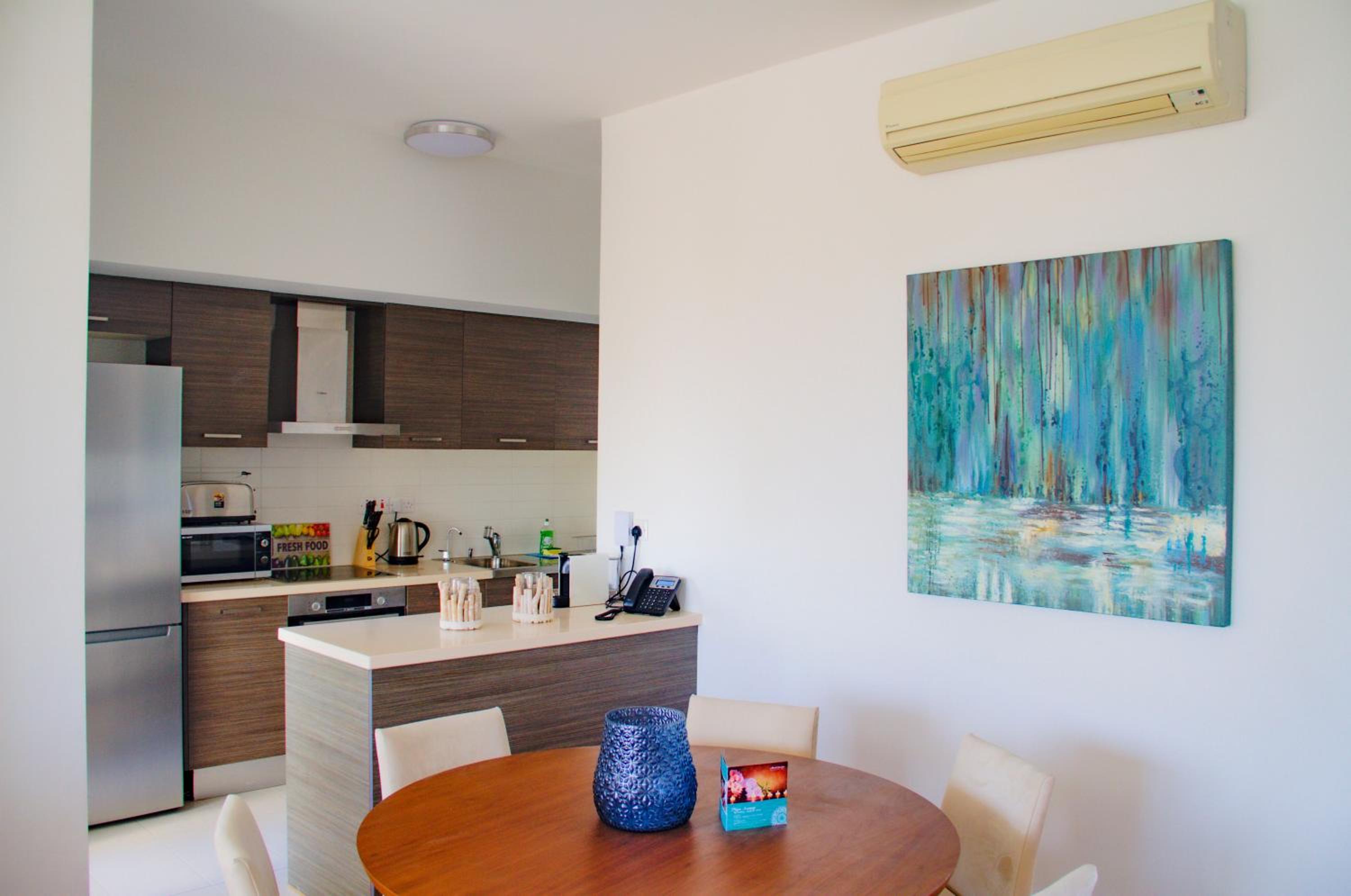 Three-Bedroom Villa with Side Sea View - Photo 6