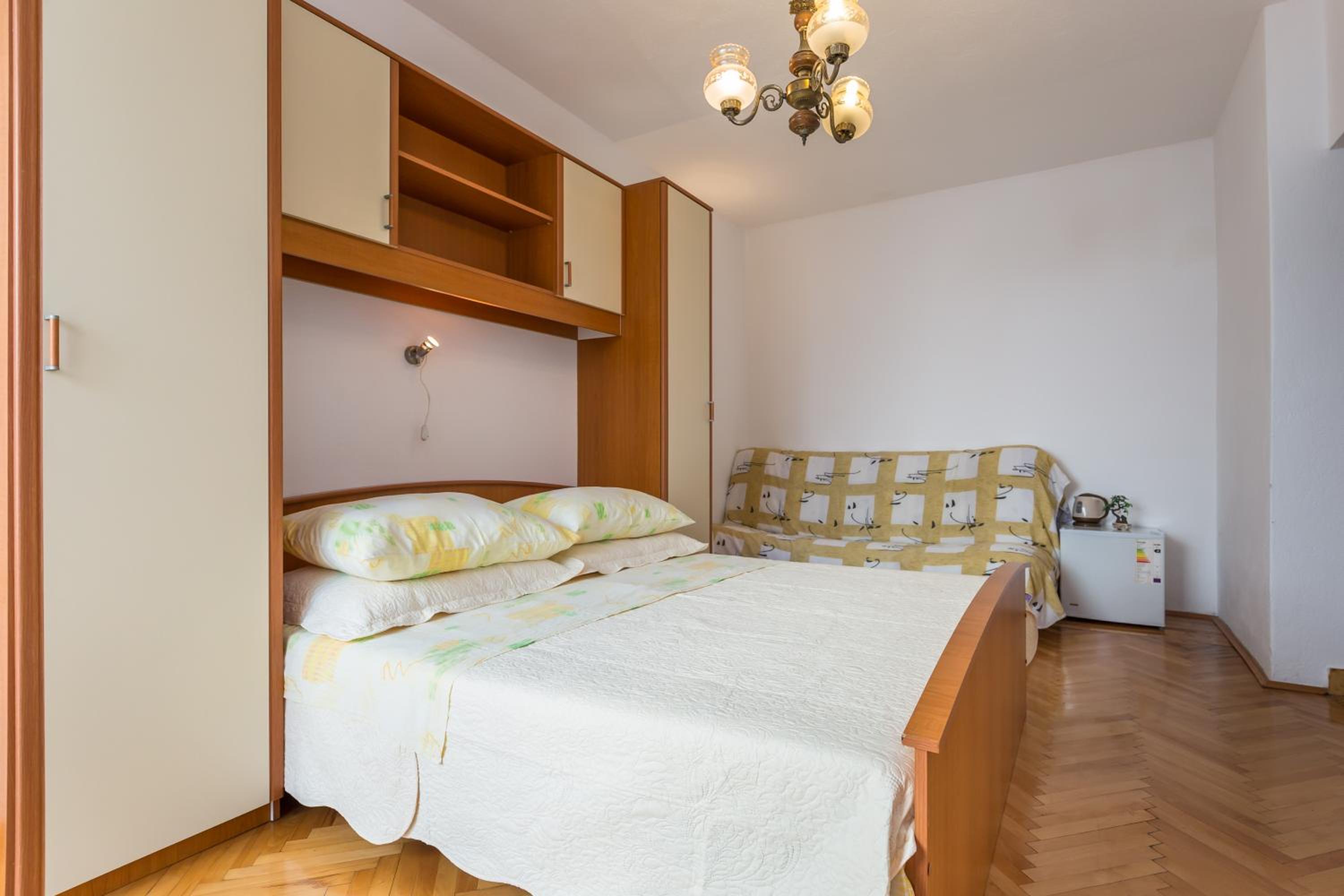 Double Room with Balcony and Partial Mountain View