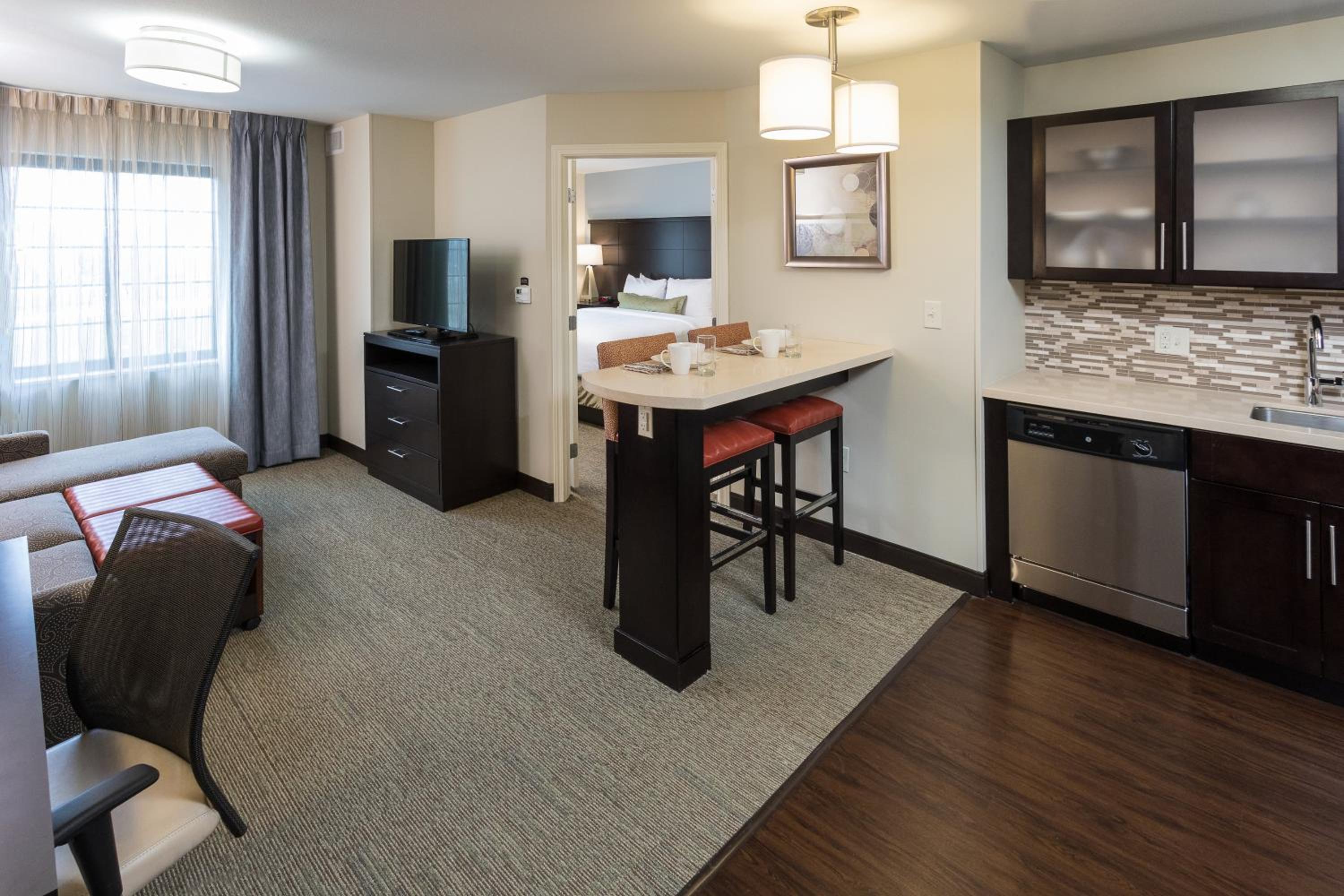 One-Bedroom King Suite