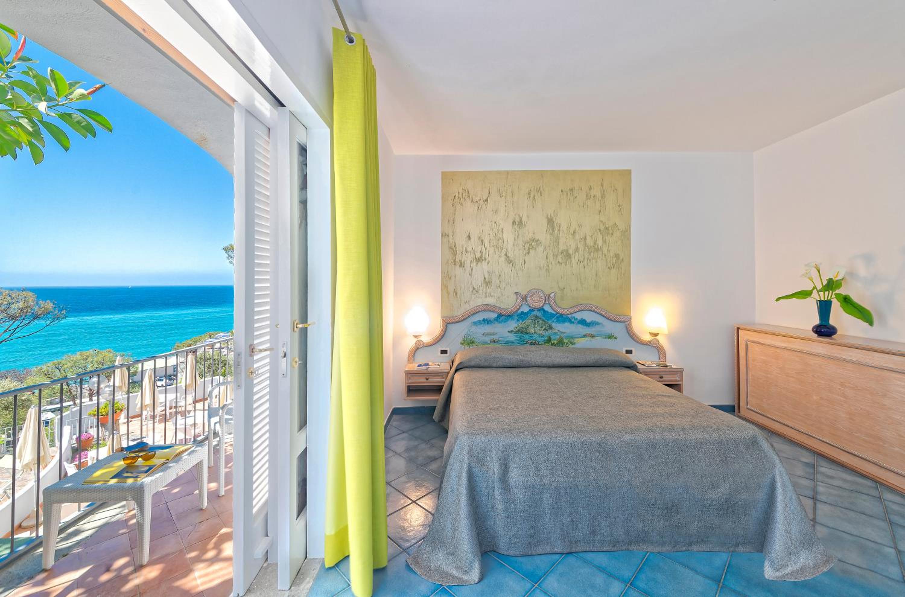 Triple Room with Sea View