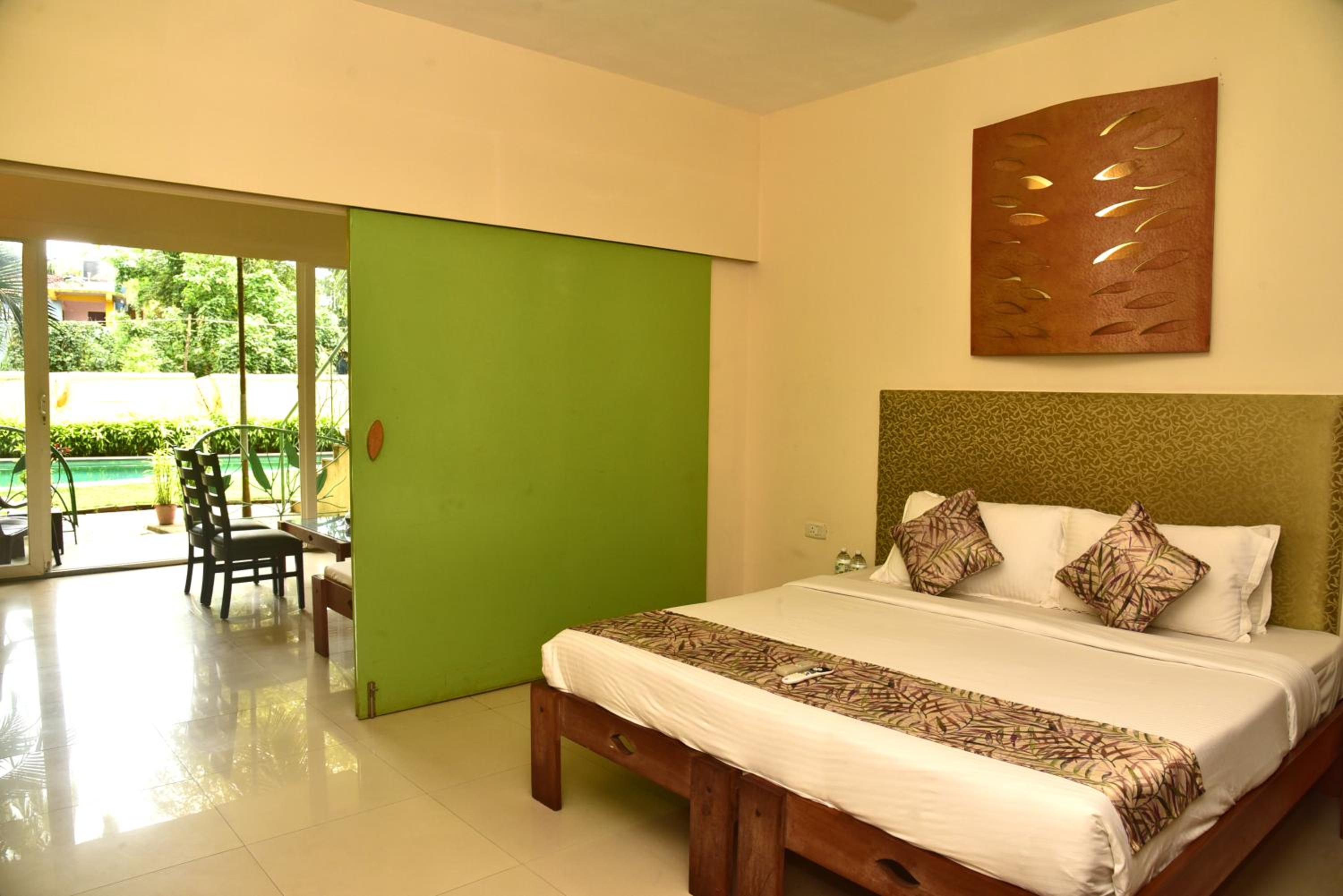 Family Suite with Balcony - Photo 2
