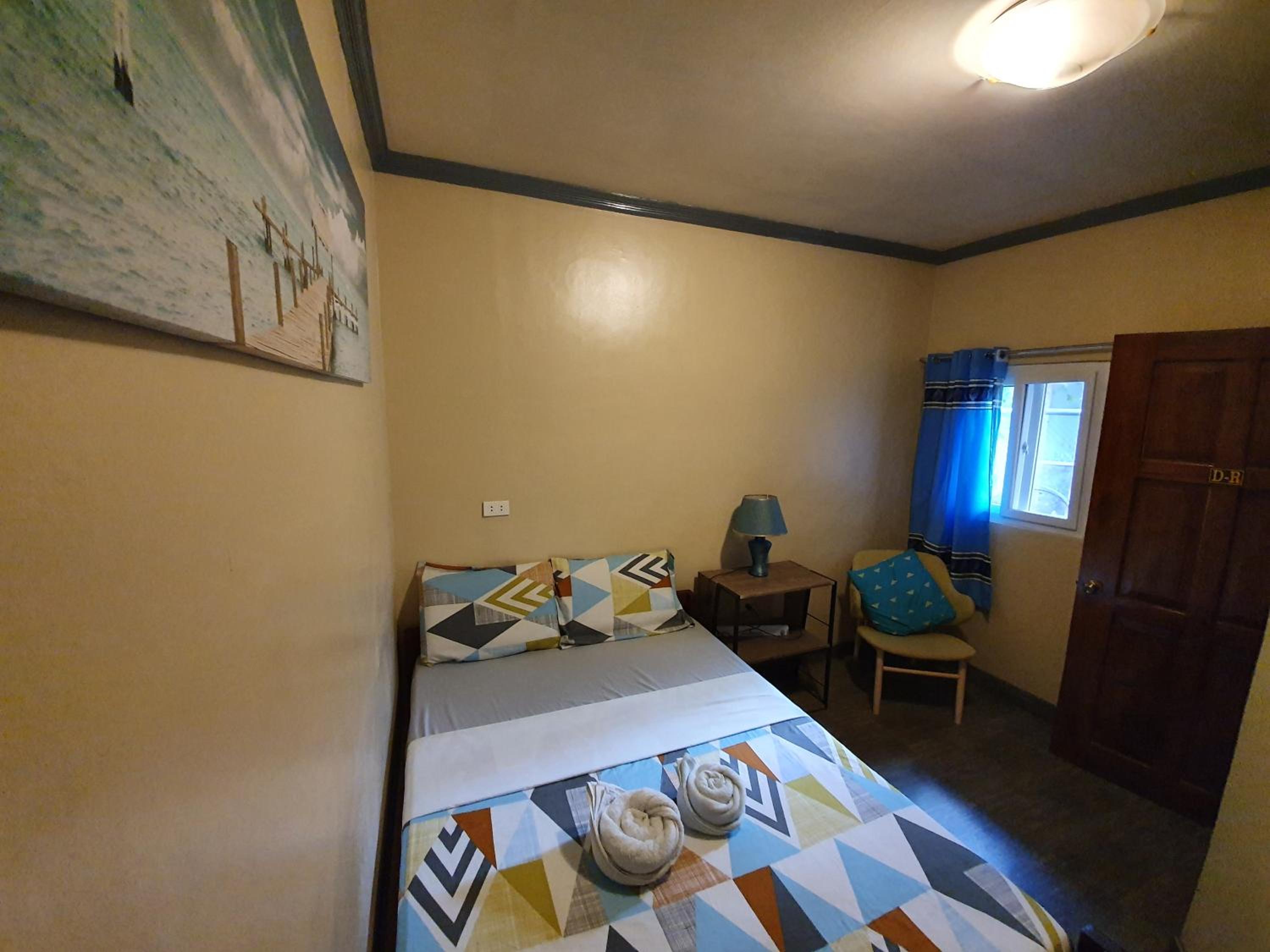 Budget Double Room - Photo 2