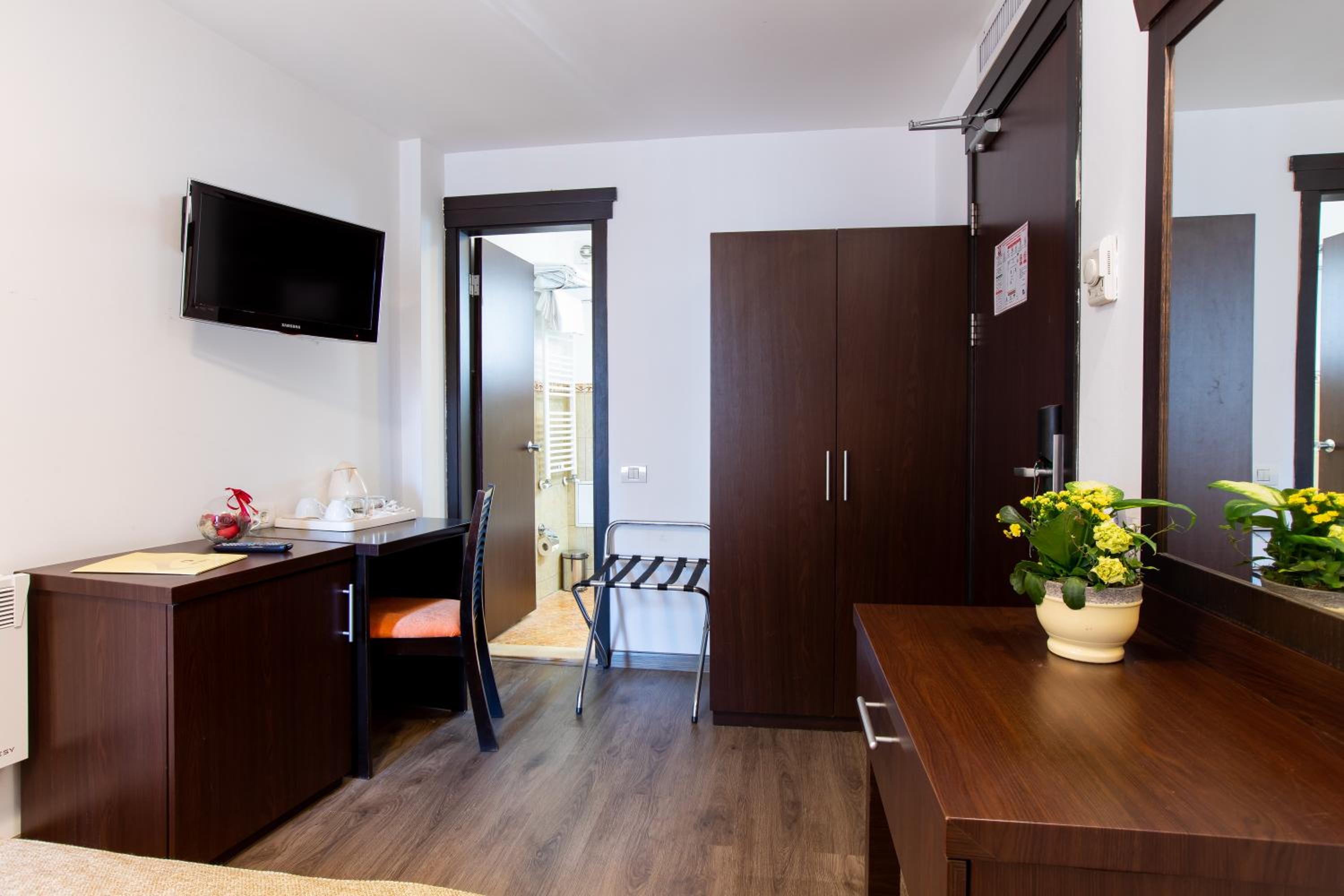Classic Double Room photo 3