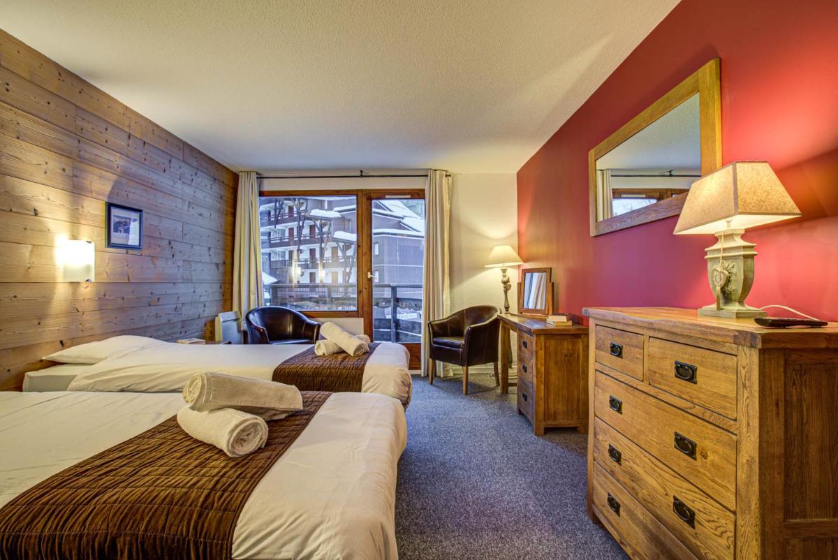 Twin Room with Balcony - Photo 15