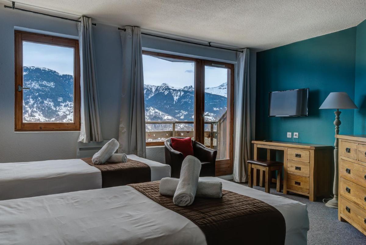 Twin Room with Balcony - Photo 19
